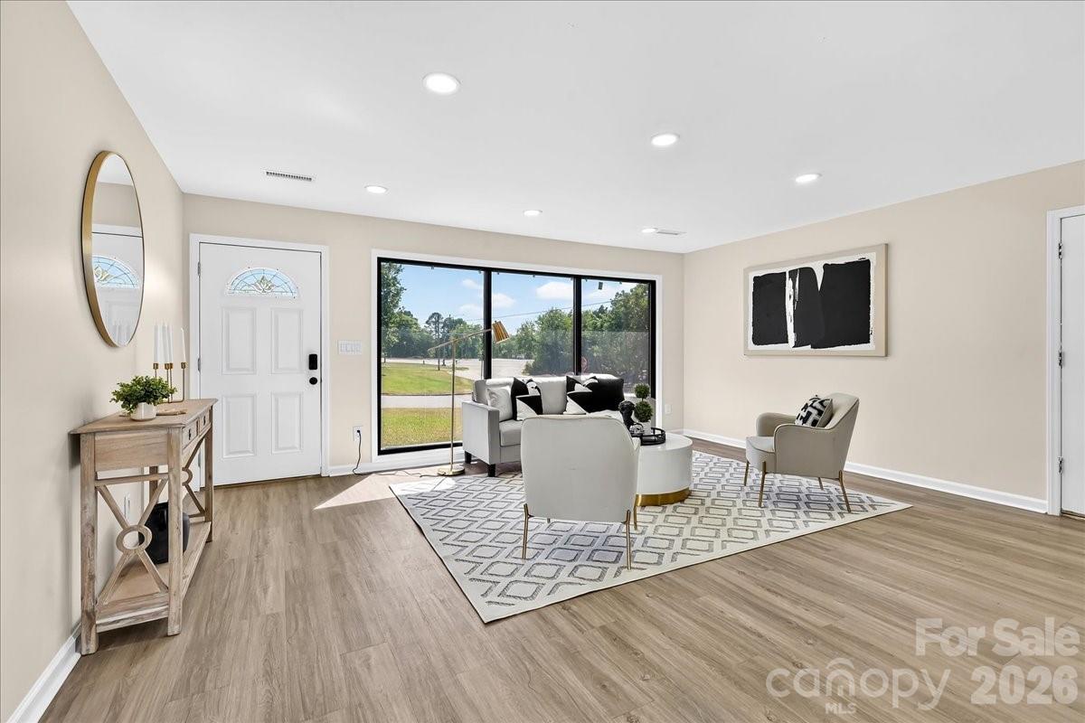 1236 Landsdowne Drive — Gastonia