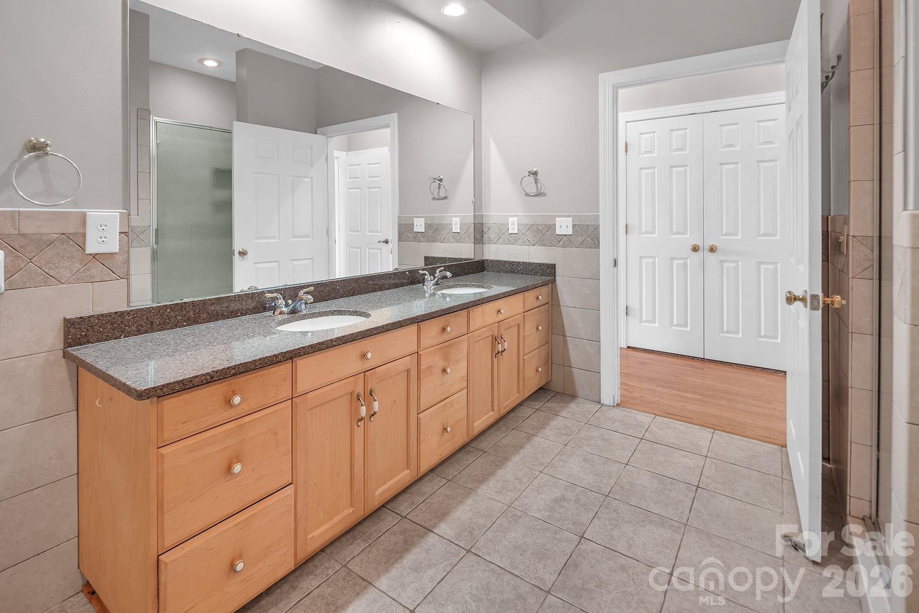 46356 Chase Point Drive — Norwood