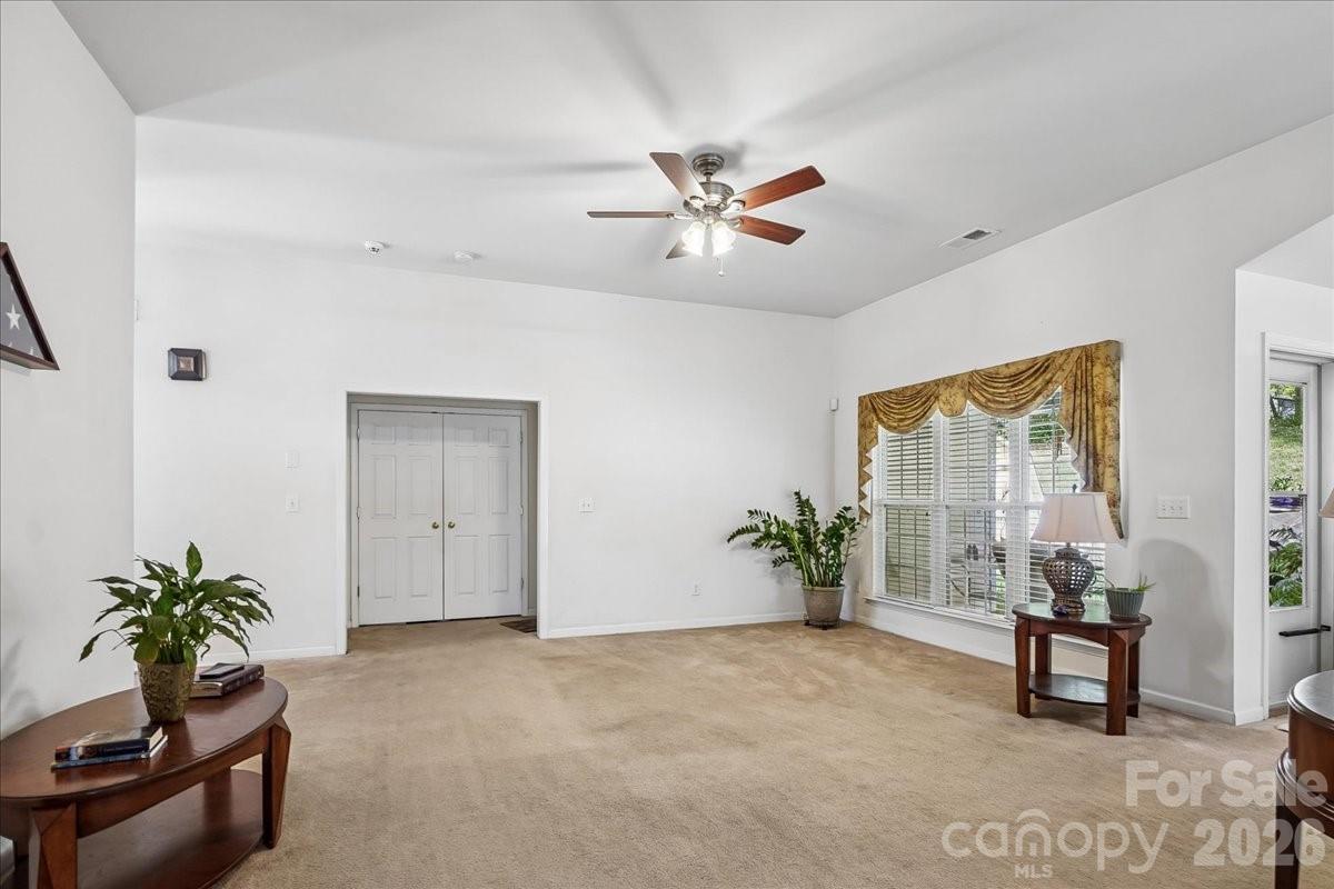 2127 Candlelight Woods Drive — Matthews