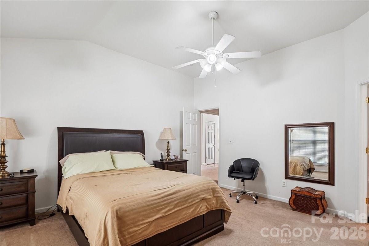 2127 Candlelight Woods Drive — Matthews