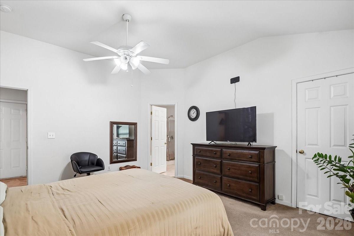 2127 Candlelight Woods Drive — Matthews