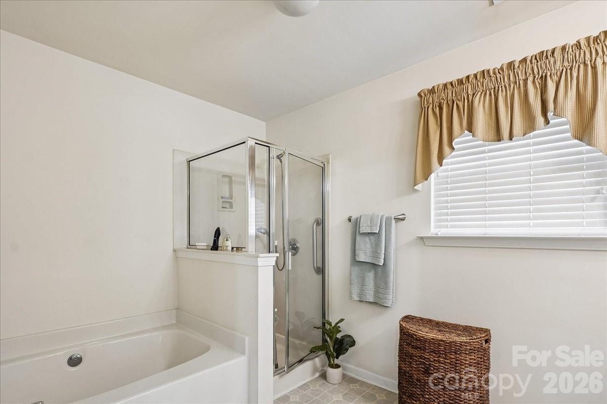 2127 Candlelight Woods Drive — Matthews