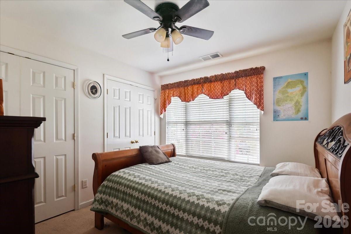 2127 Candlelight Woods Drive — Matthews