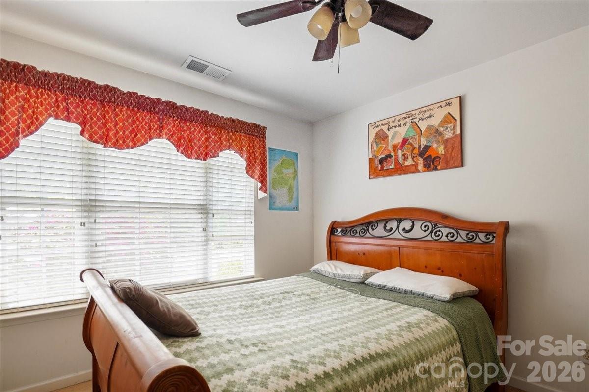 2127 Candlelight Woods Drive — Matthews