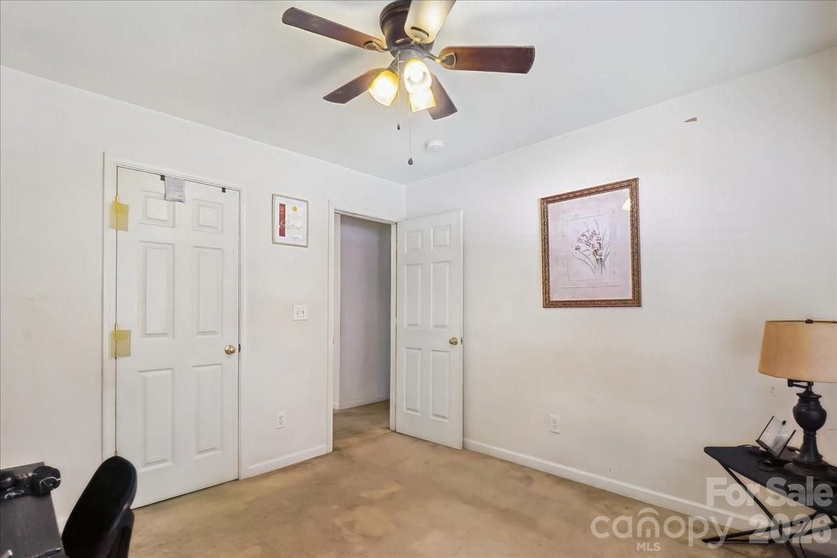 2127 Candlelight Woods Drive — Matthews