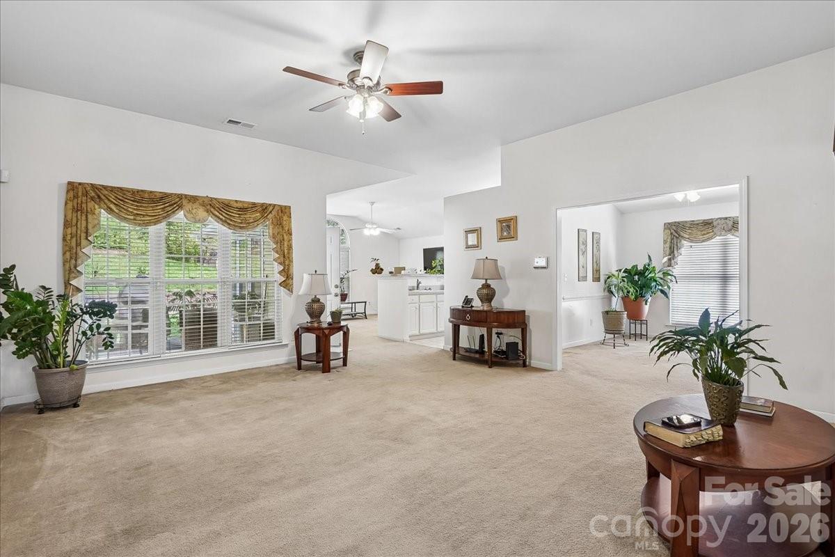 2127 Candlelight Woods Drive — Matthews