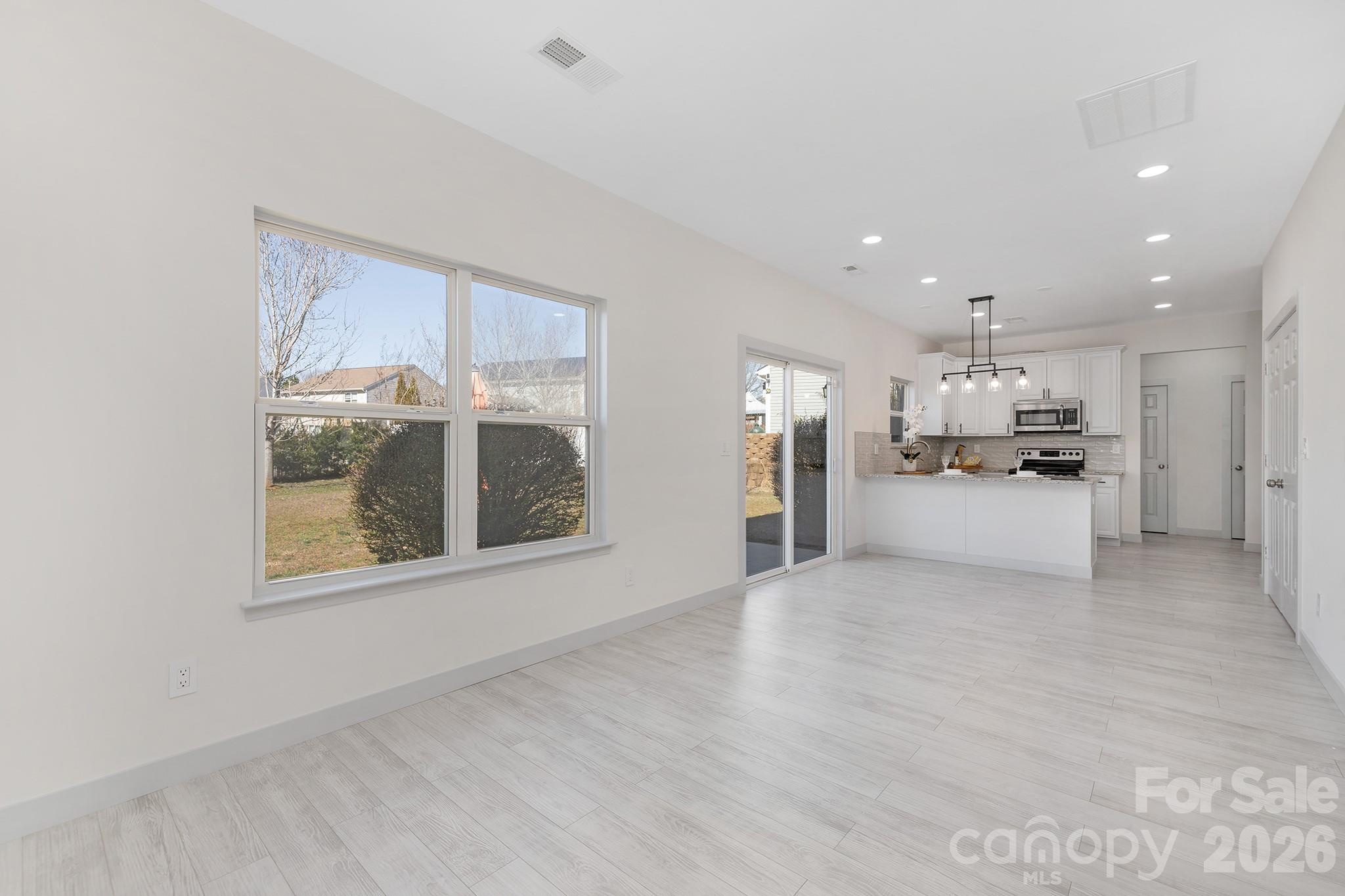1612 Beleek Ridge Lane — Clover