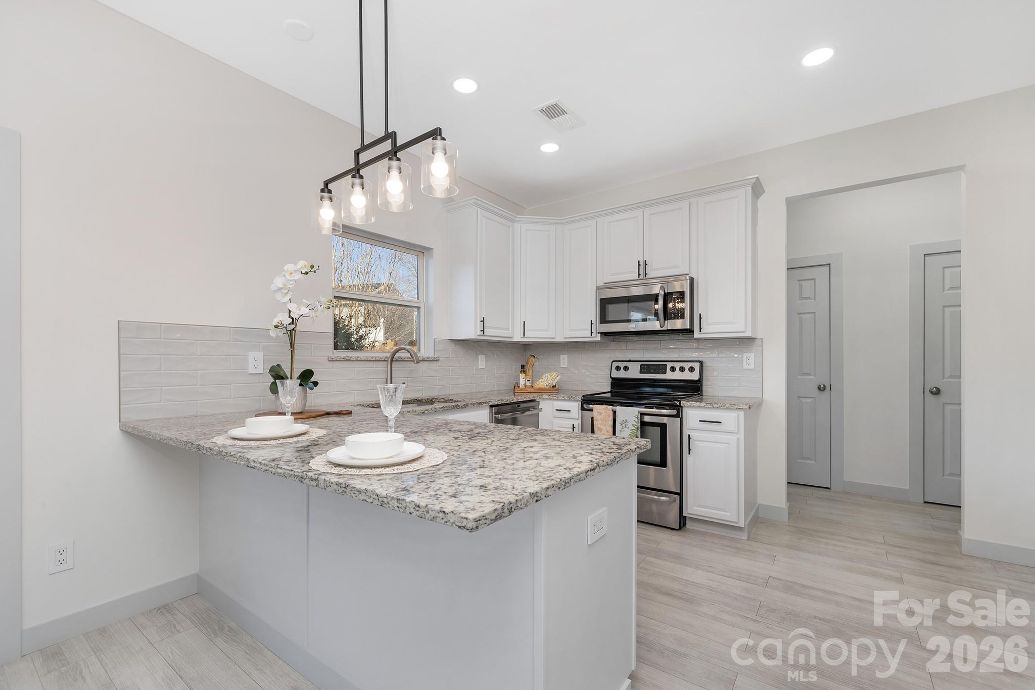 1612 Beleek Ridge Lane — Clover