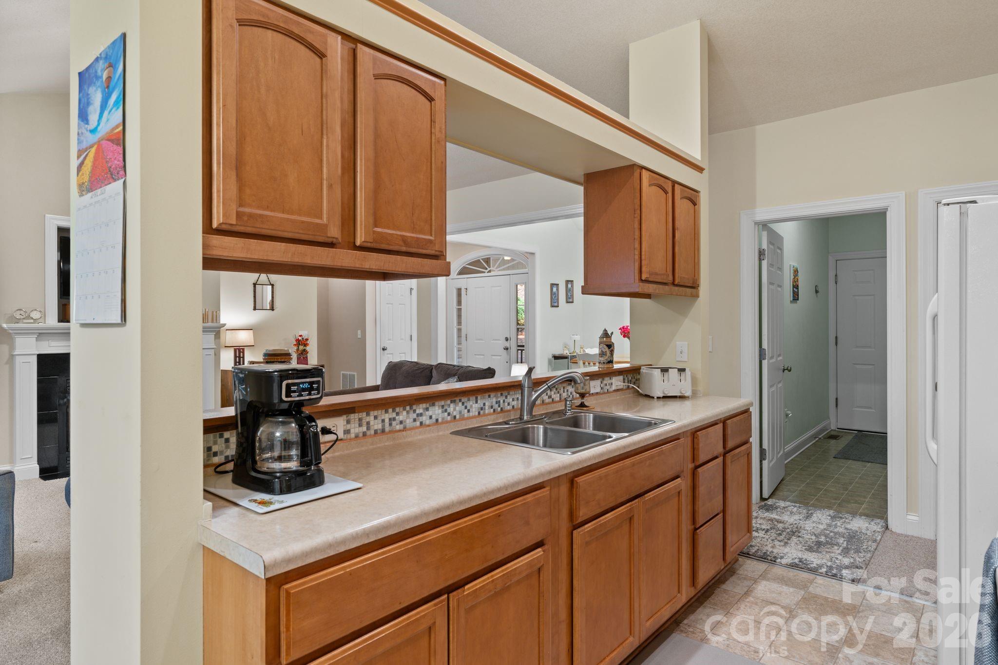 112 Chestnut Lane — Hendersonville