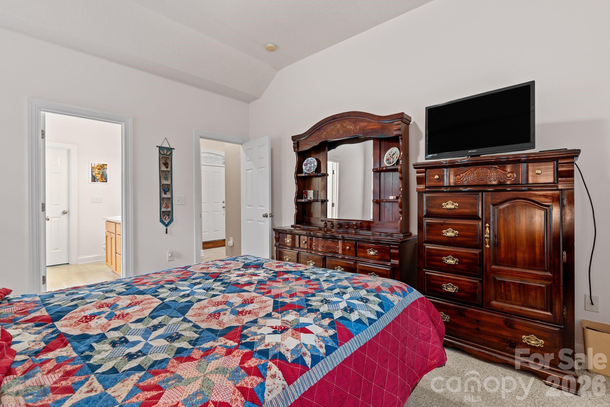 112 Chestnut Lane — Hendersonville