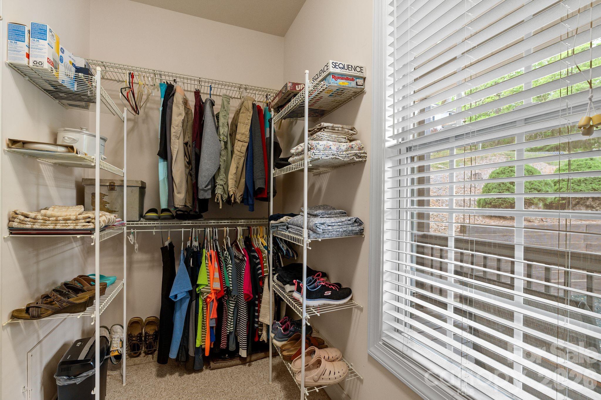 112 Chestnut Lane — Hendersonville
