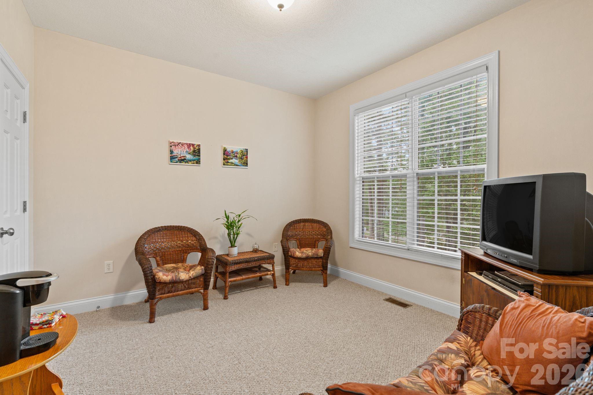 112 Chestnut Lane — Hendersonville