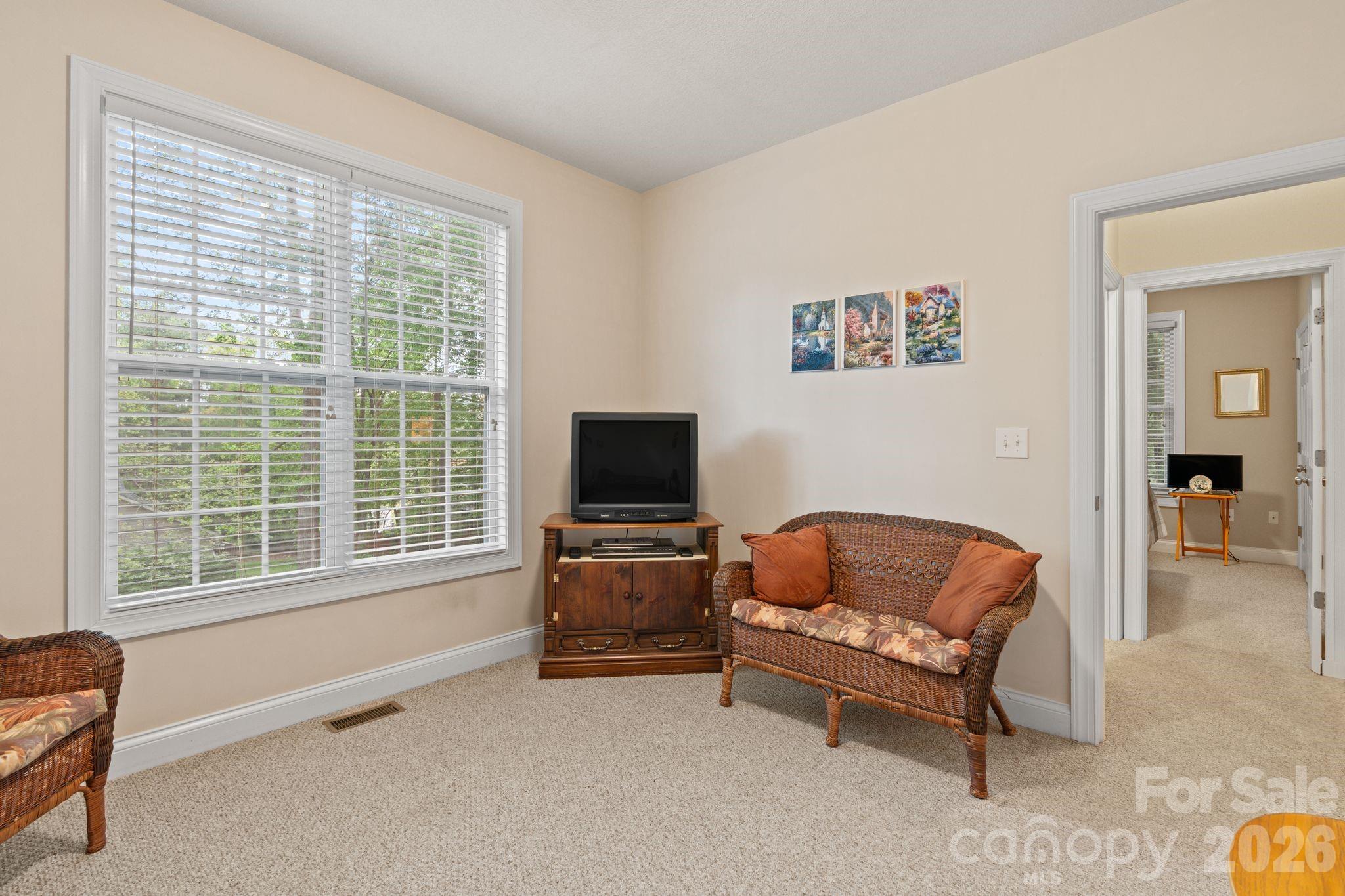112 Chestnut Lane — Hendersonville
