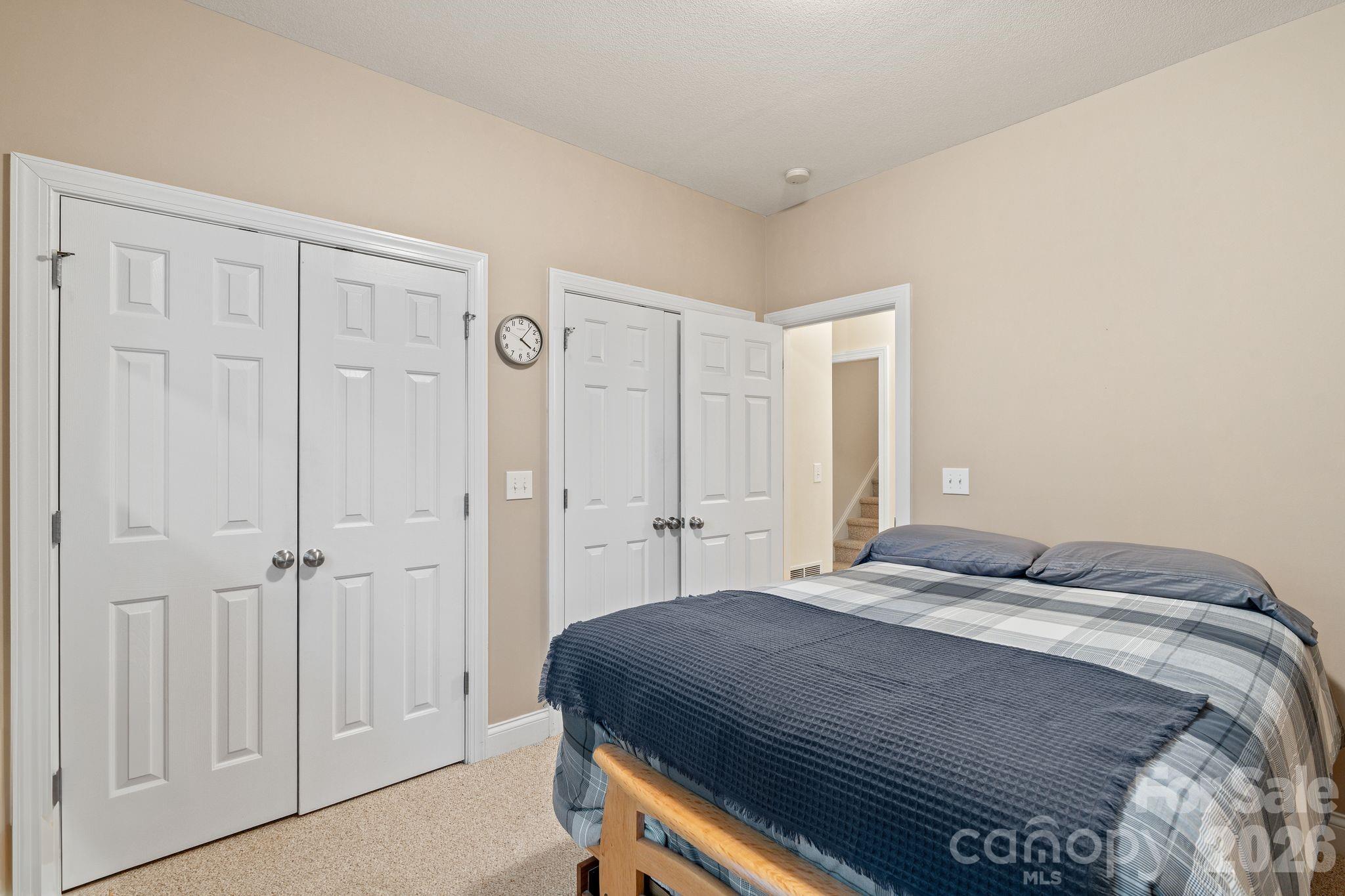 112 Chestnut Lane — Hendersonville