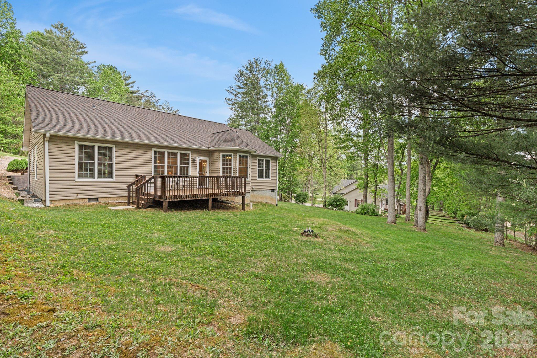 112 Chestnut Lane — Hendersonville