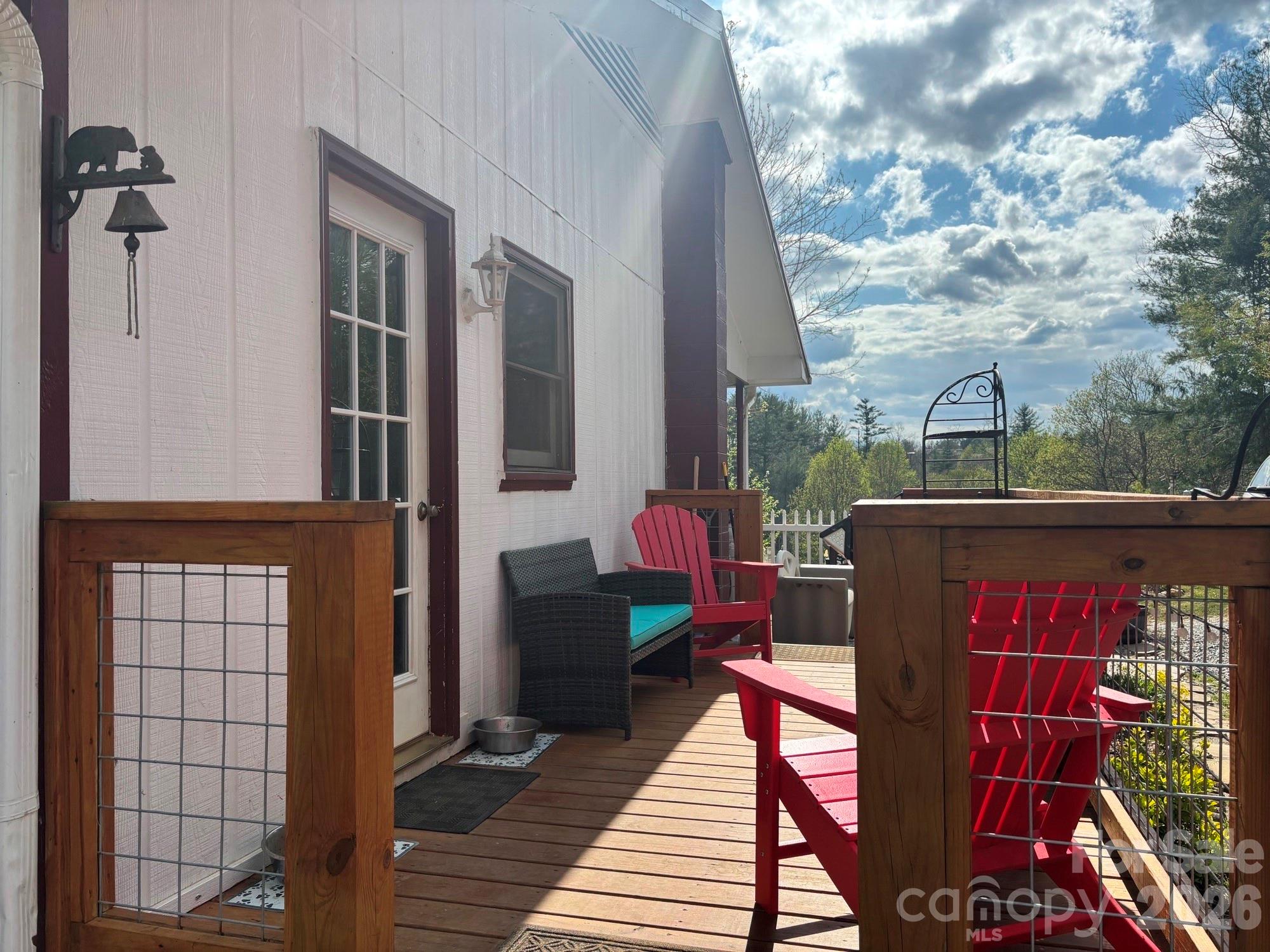 493 Franklintown Road — Spruce Pine