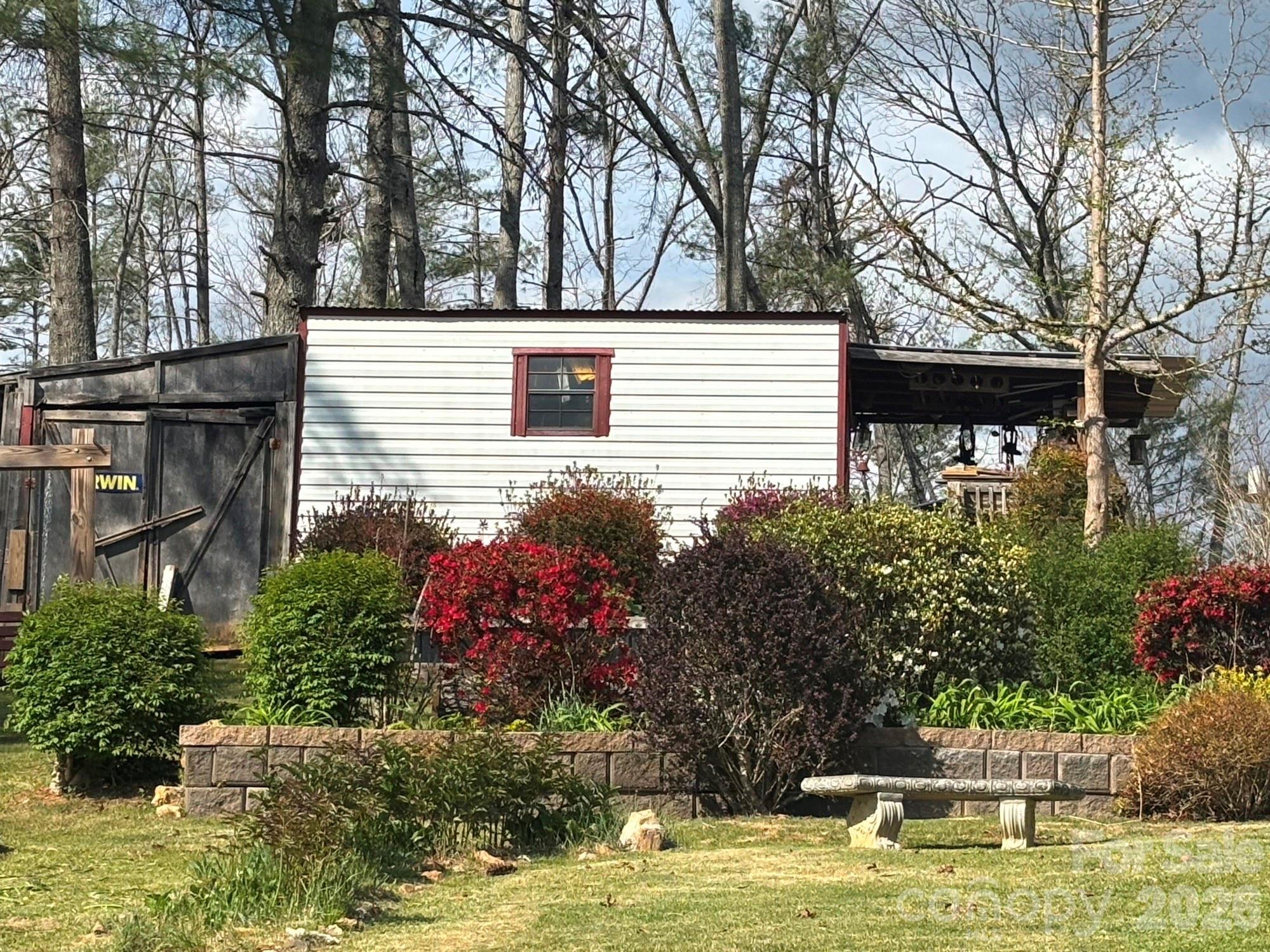 493 Franklintown Road — Spruce Pine