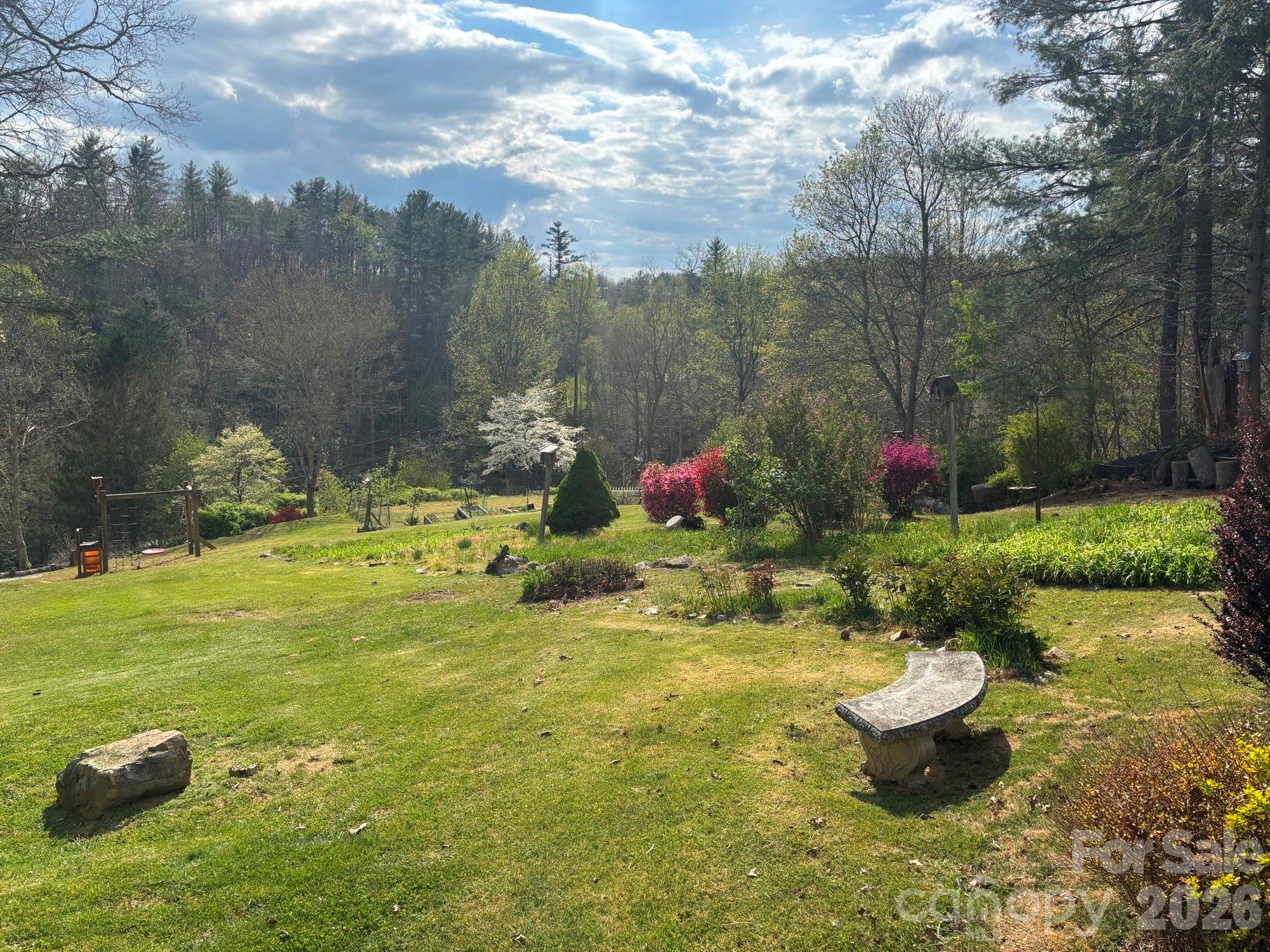 493 Franklintown Road — Spruce Pine