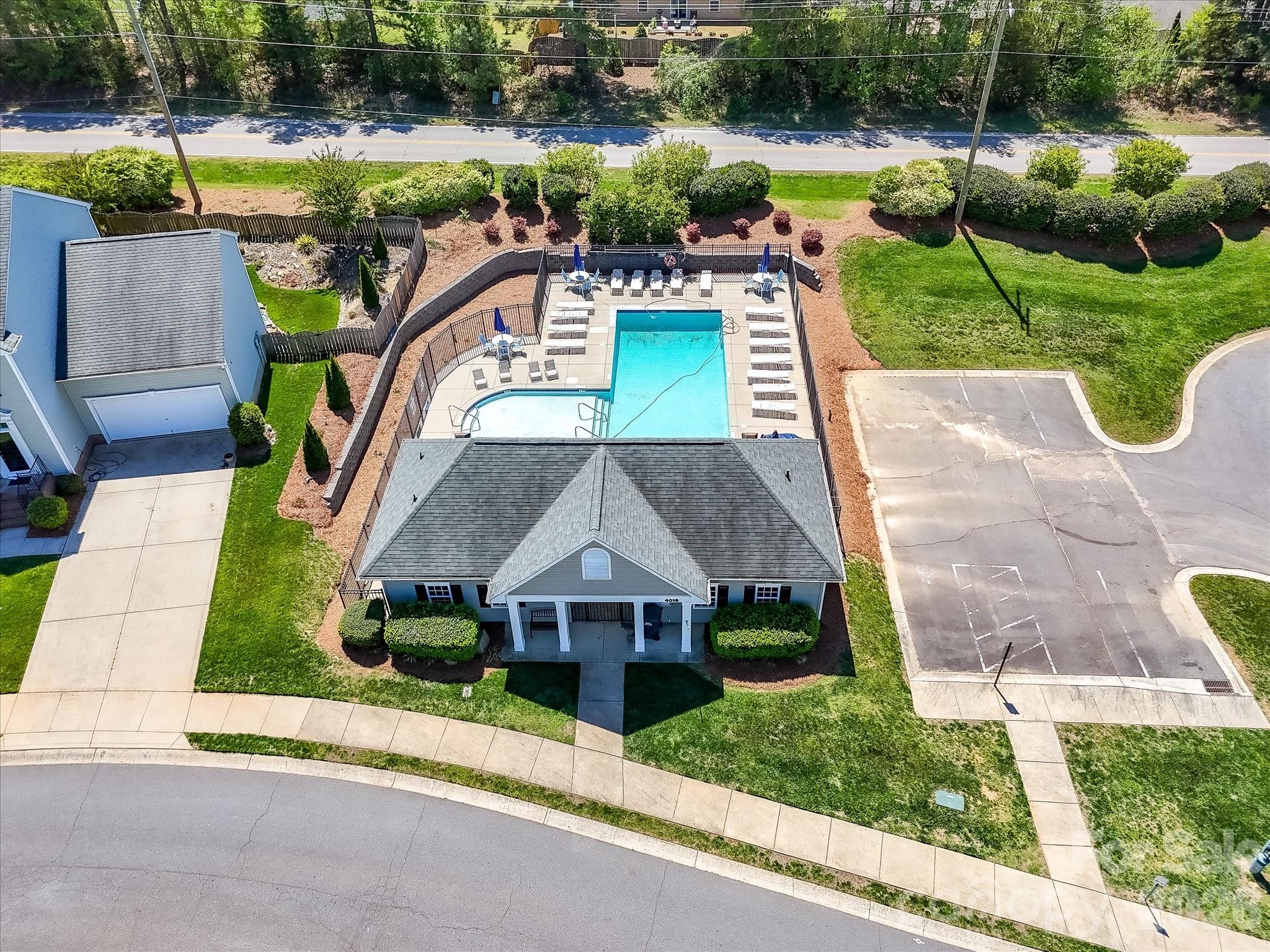 4237 Piccadilly Lane — Fort Mill