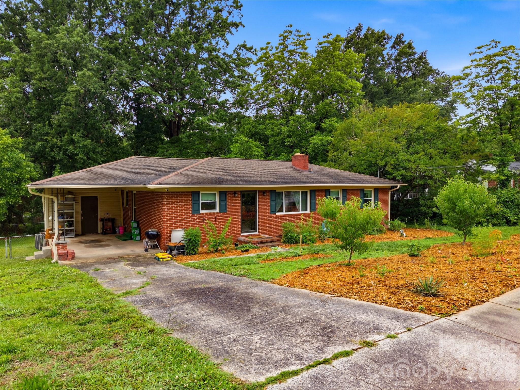 605 W 19th Avenue — Gastonia