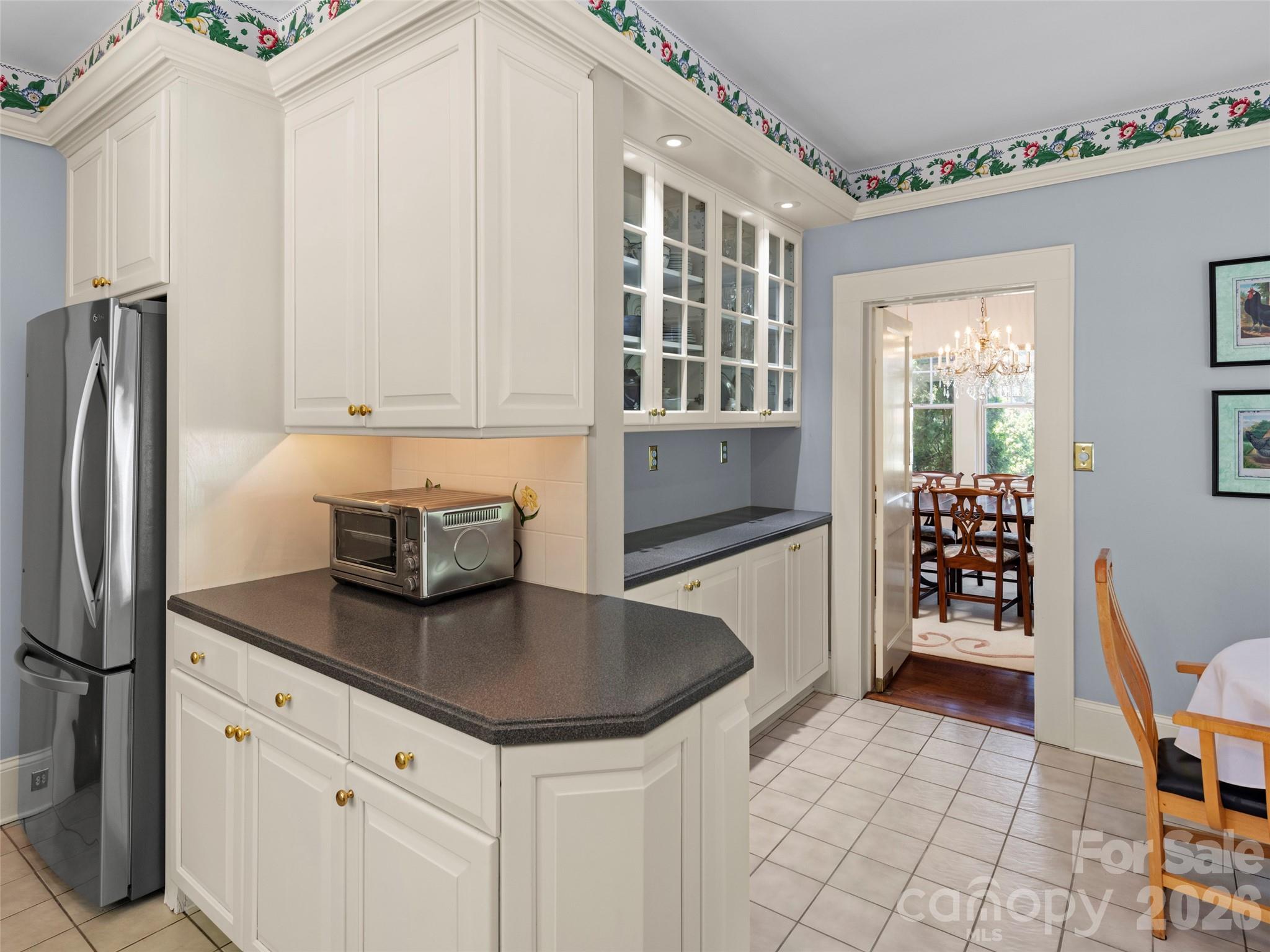 19 Blackwood Road — Asheville
