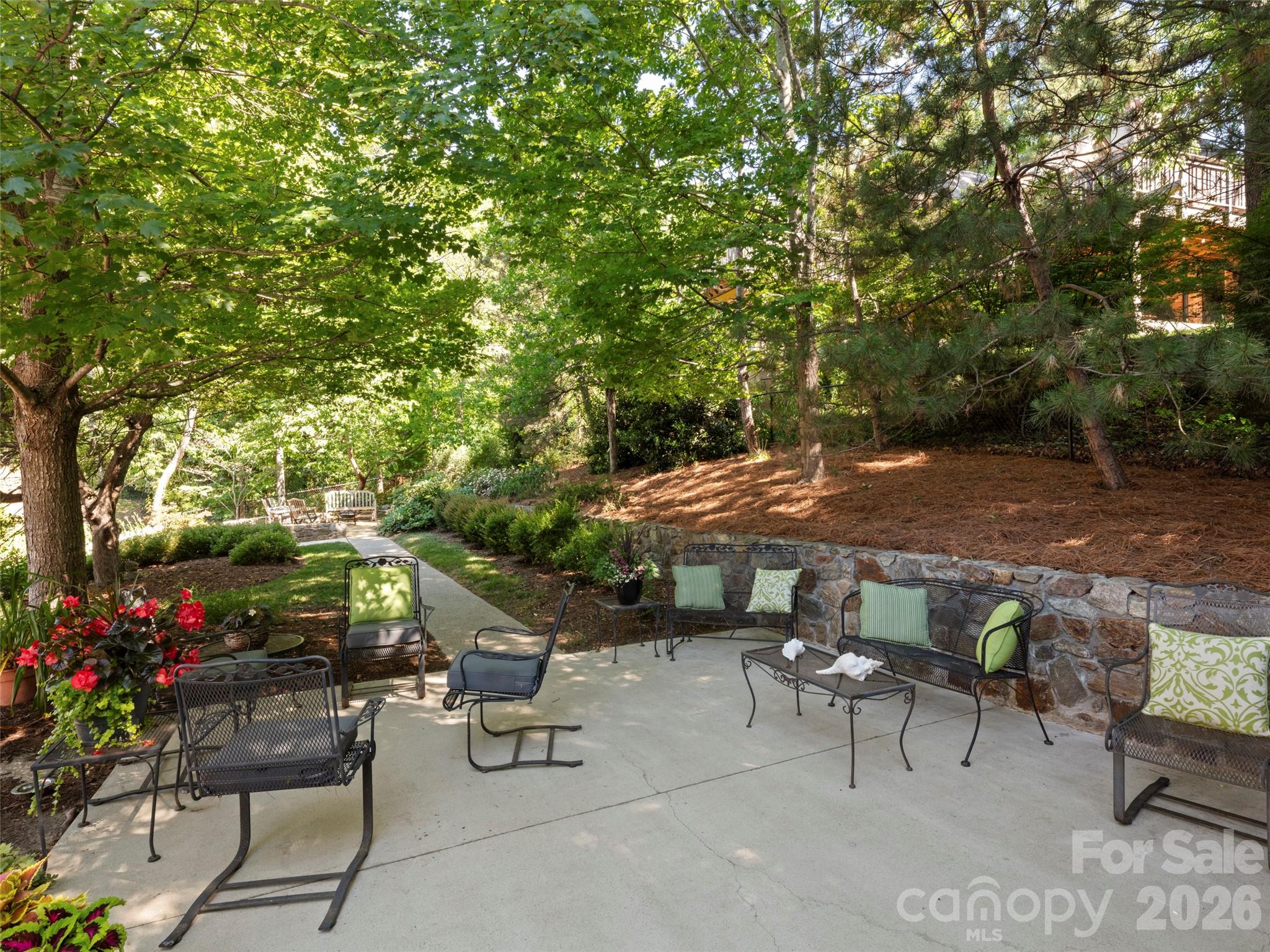 19 Blackwood Road — Asheville