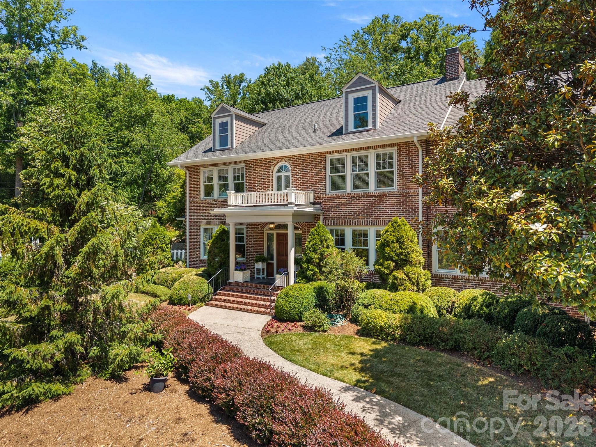 19 Blackwood Road — Asheville