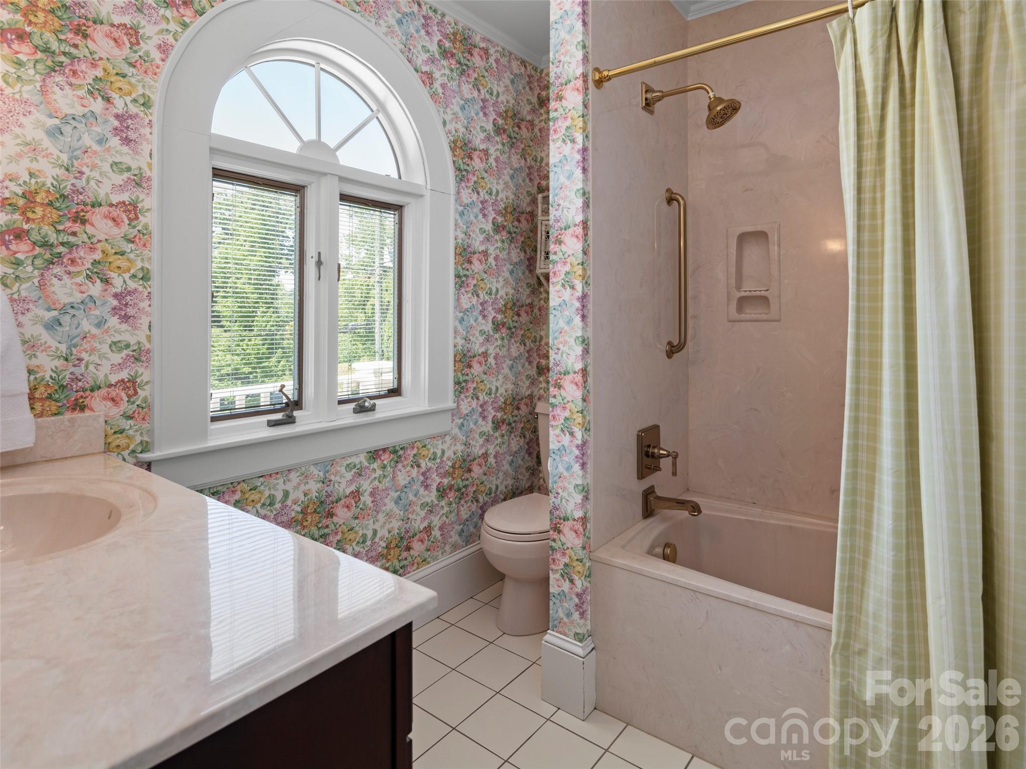 19 Blackwood Road — Asheville