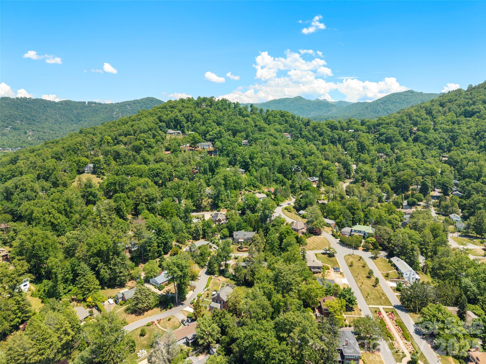 19 Blackwood Road — Asheville