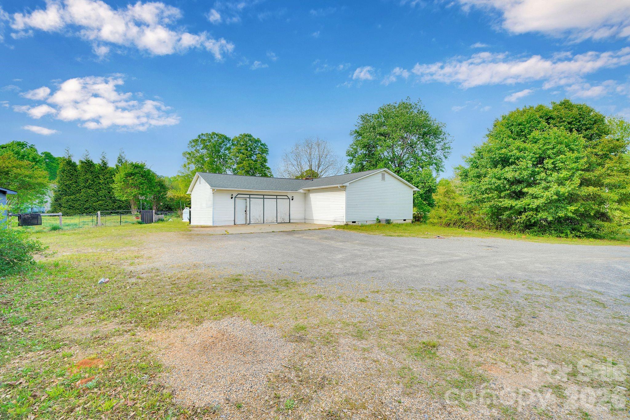 1260 Russell Road — Rock Hill