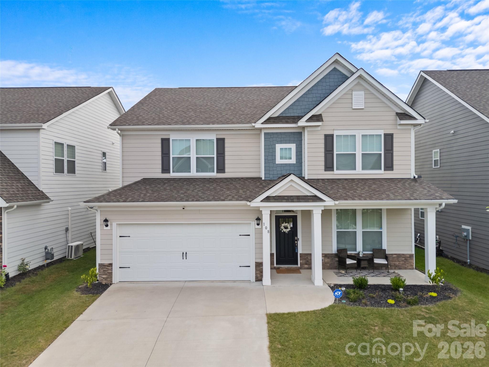 108 Thornberry Road — Hendersonville