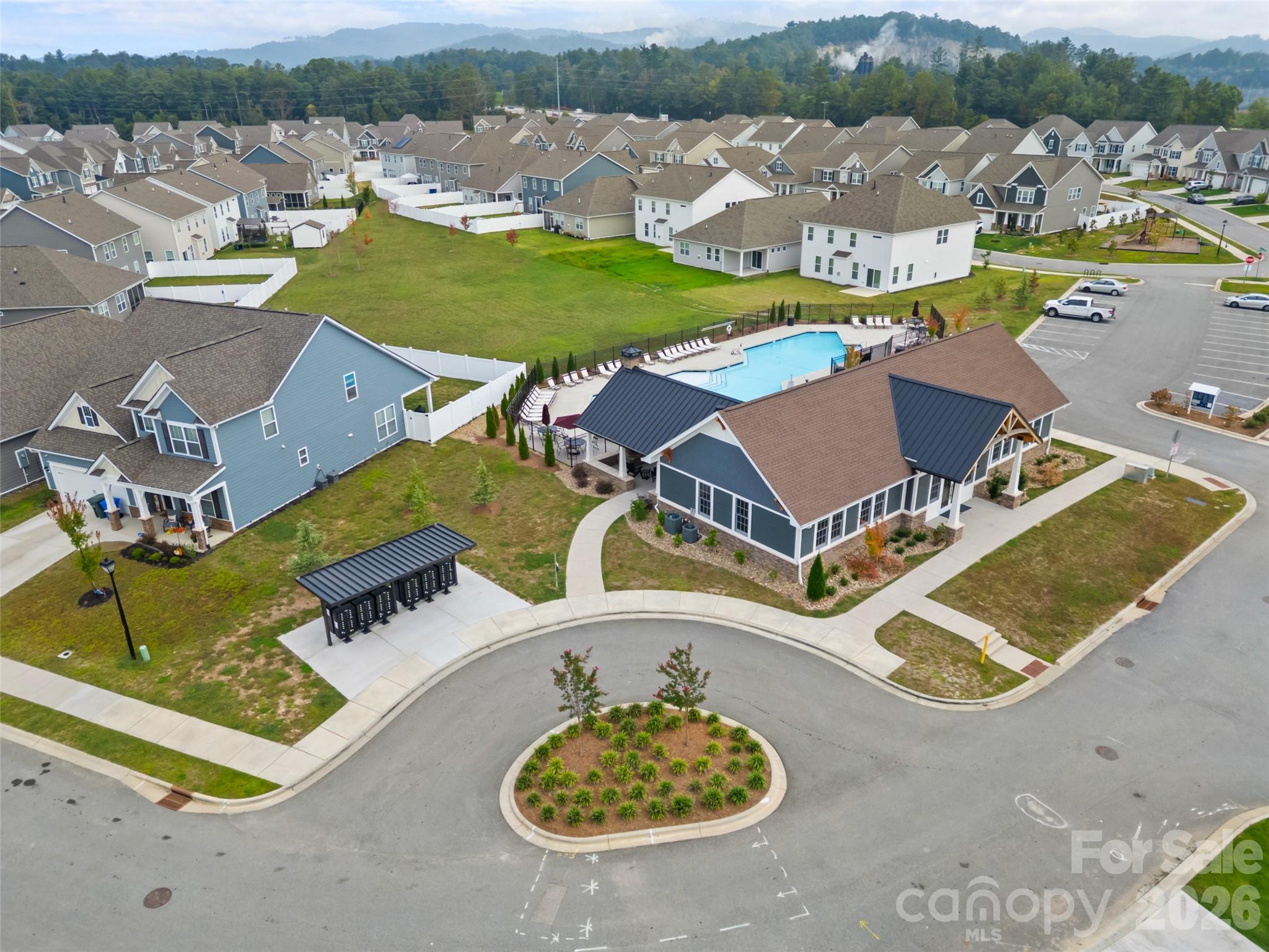 108 Thornberry Road — Hendersonville