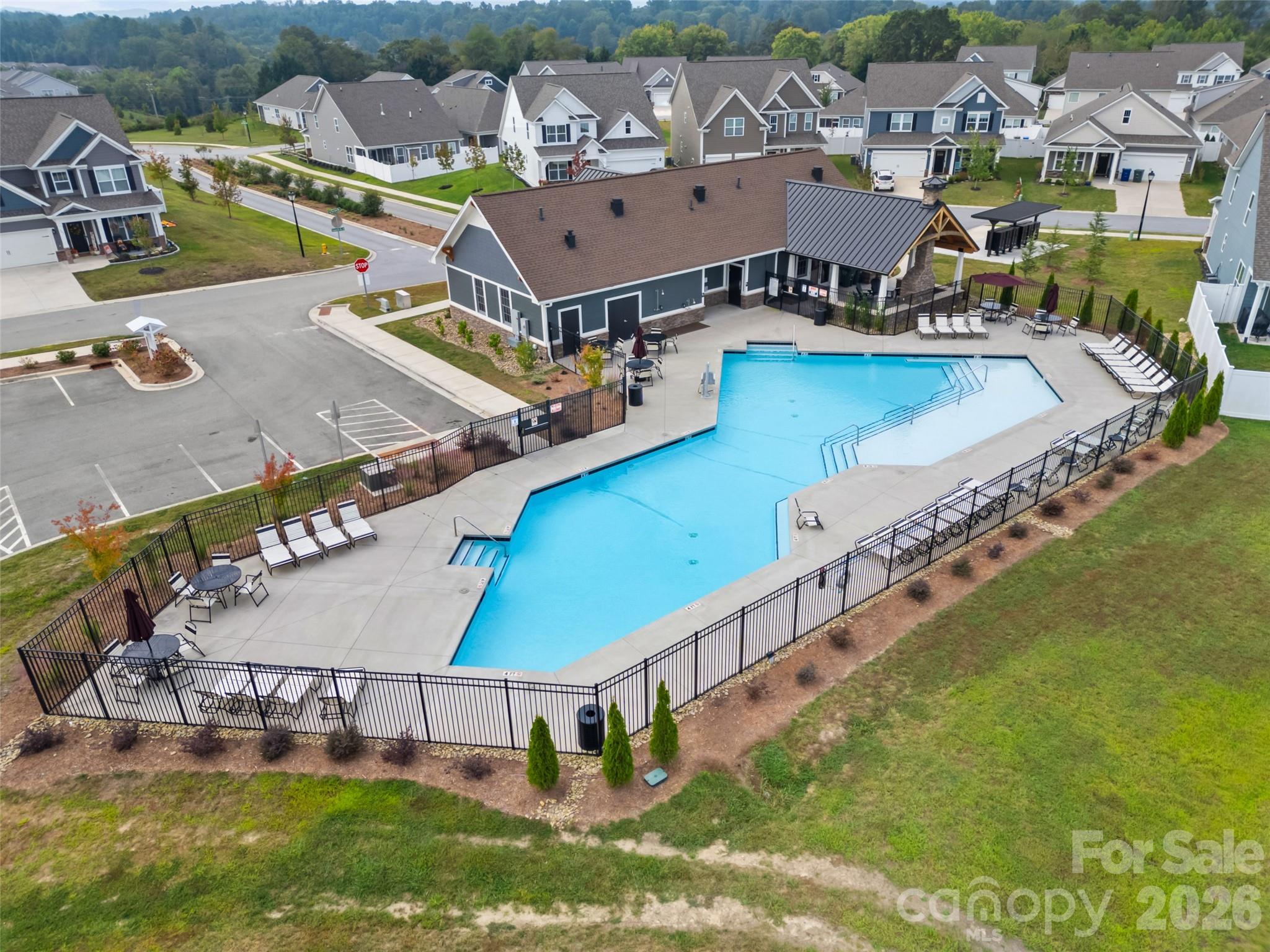 108 Thornberry Road — Hendersonville