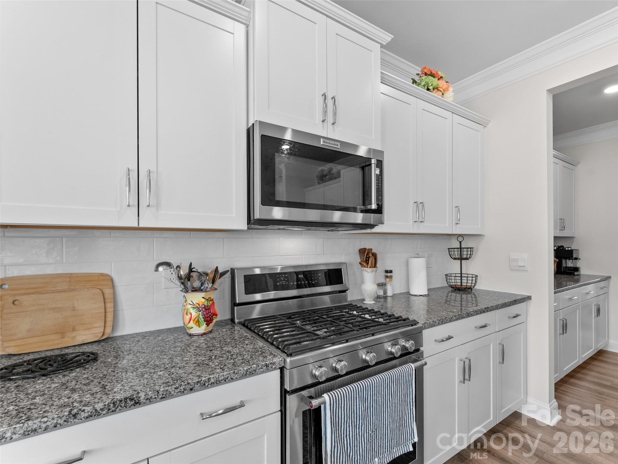 108 Thornberry Road — Hendersonville