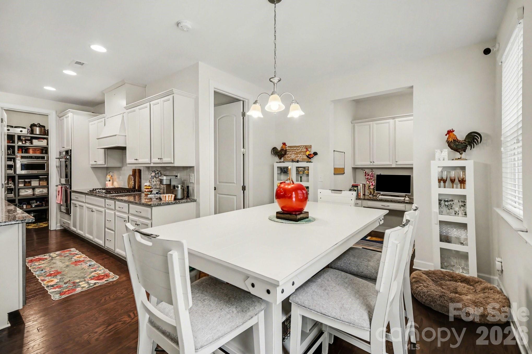 5327 Baker Lane — Clover