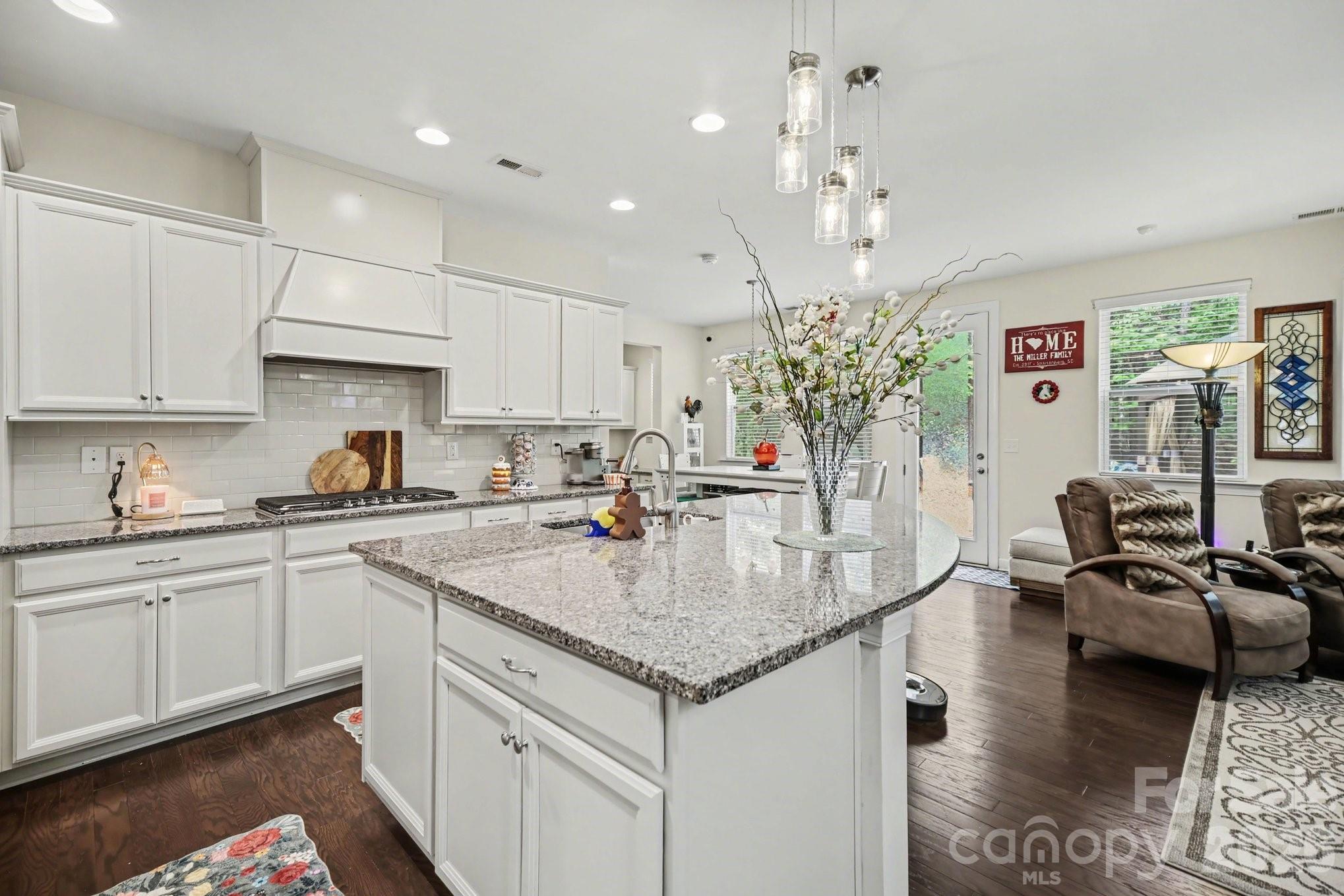 5327 Baker Lane — Clover