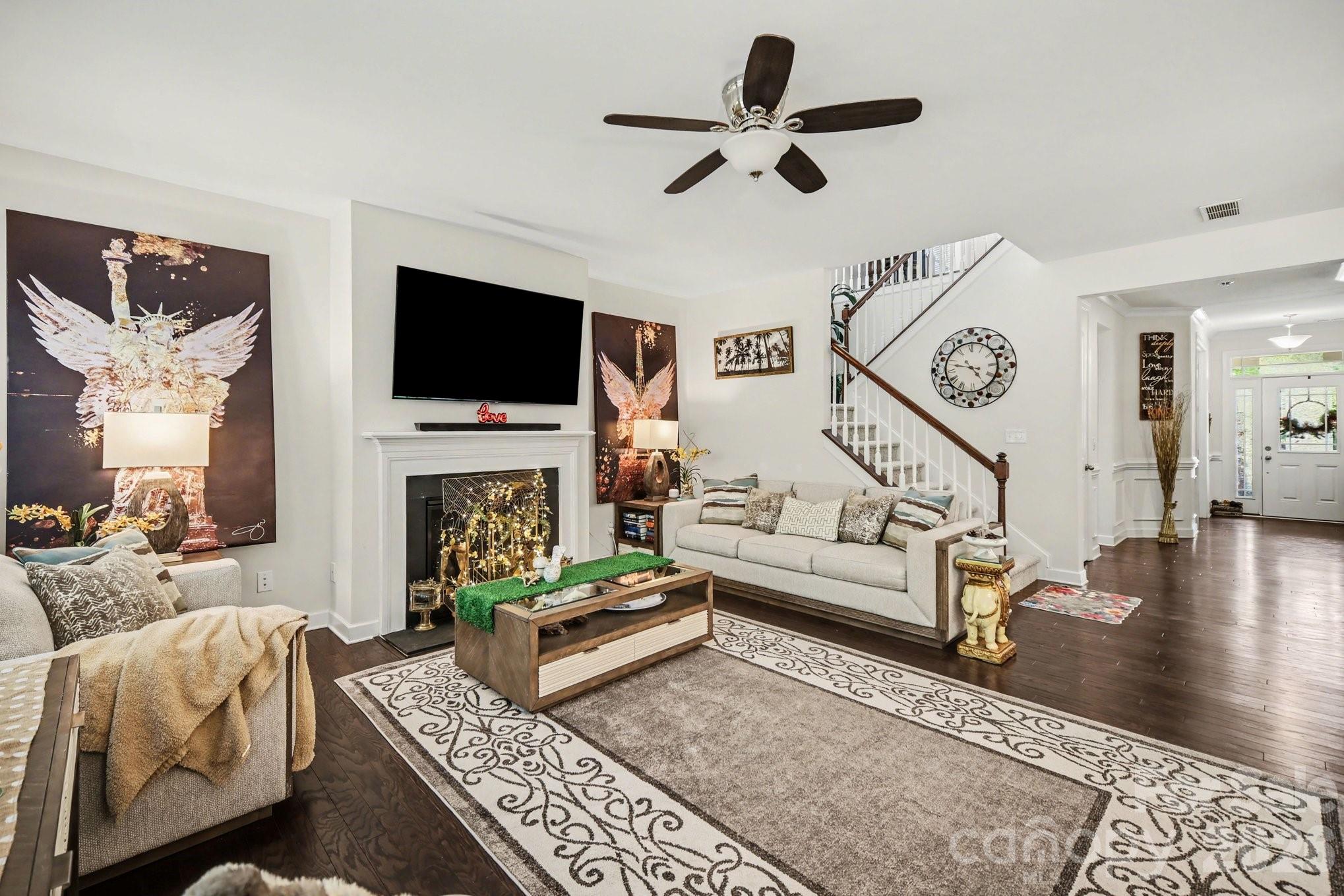 5327 Baker Lane — Clover