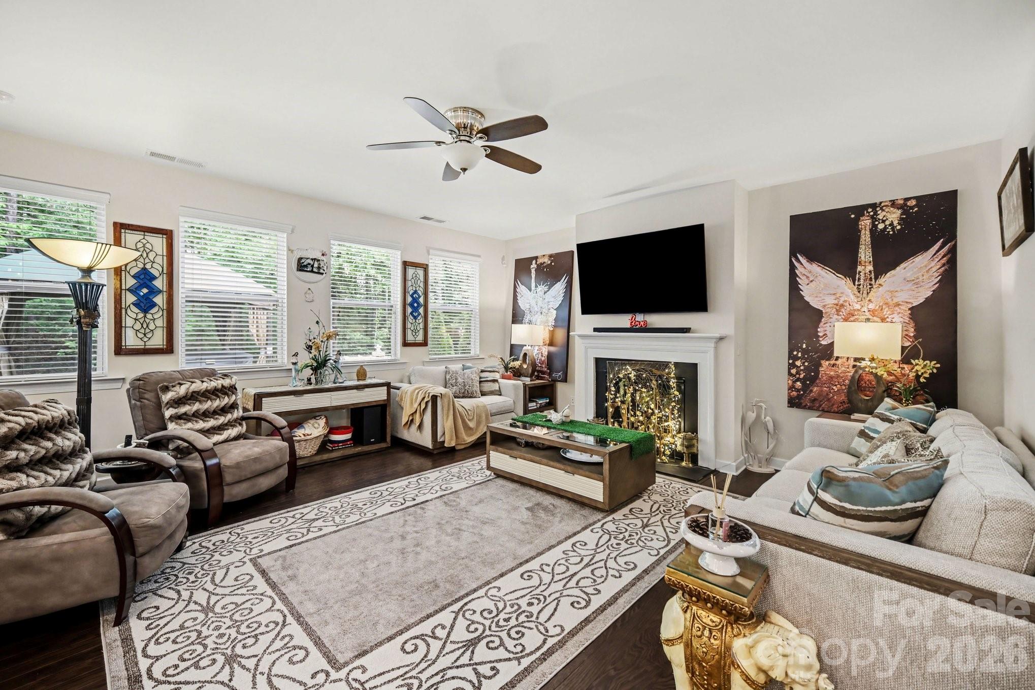 5327 Baker Lane — Clover