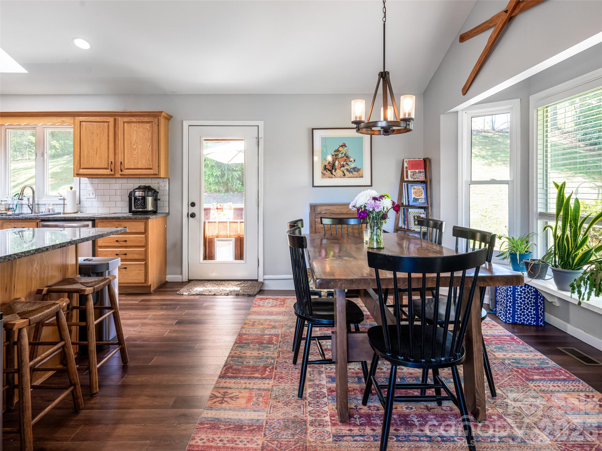 15 Tiffany Lane — Asheville