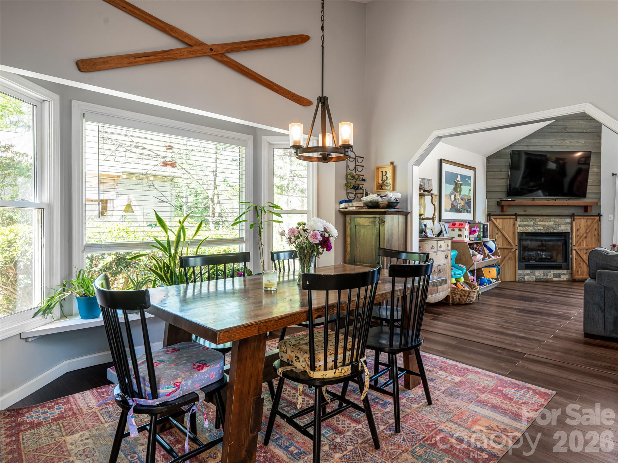 15 Tiffany Lane — Asheville