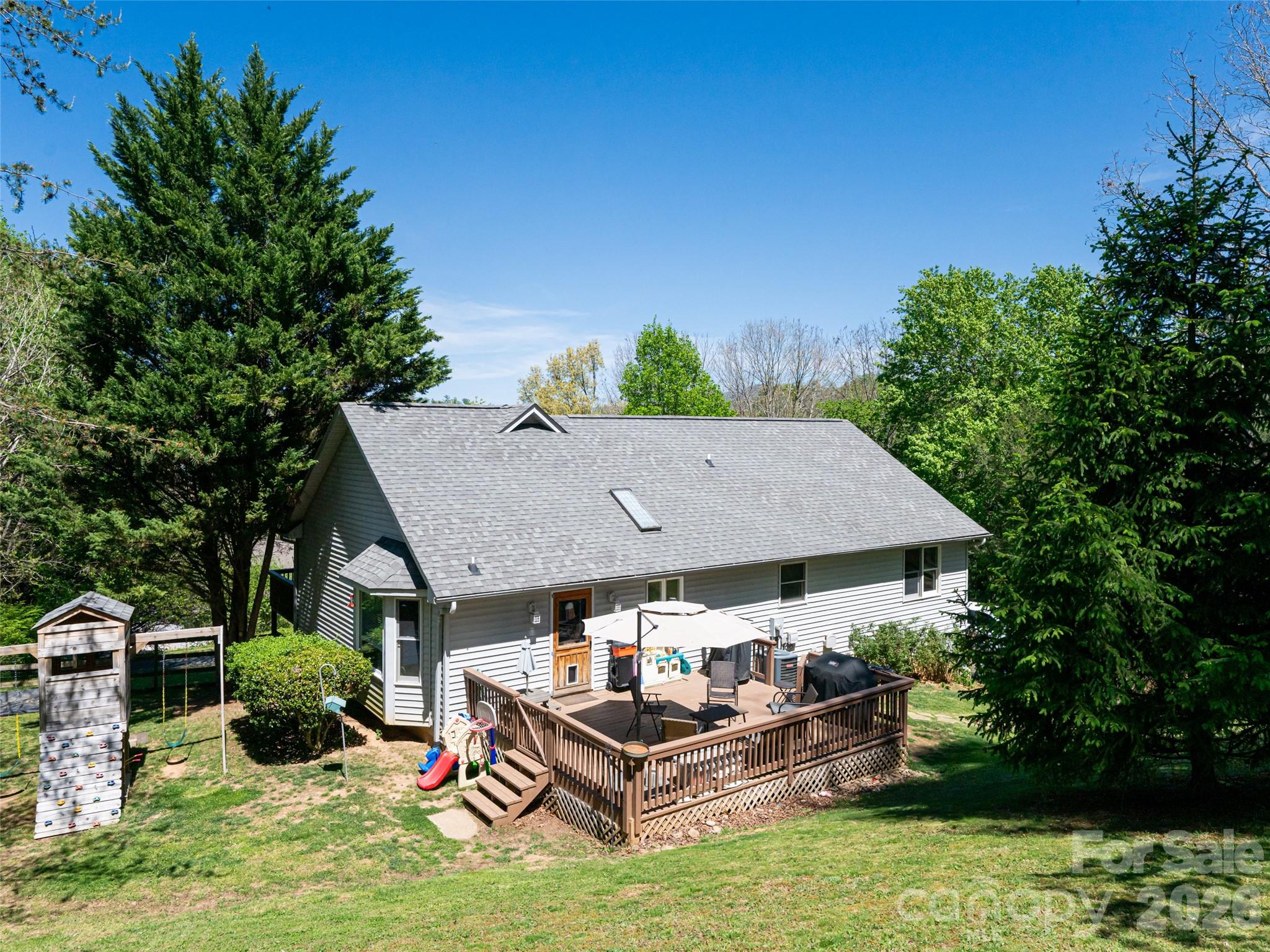 15 Tiffany Lane — Asheville