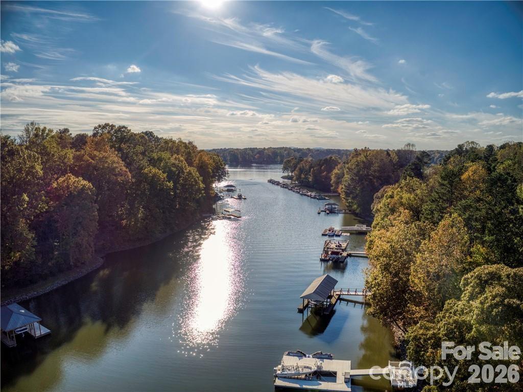 152 Fox Hunt Drive — Mooresville