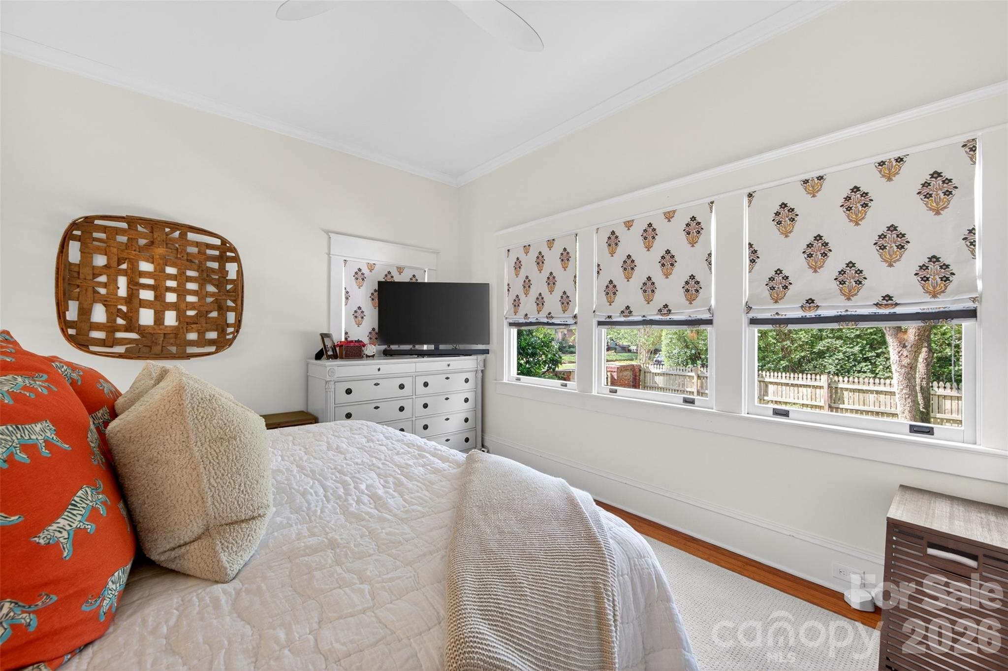 828 E Worthington Avenue — Charlotte
