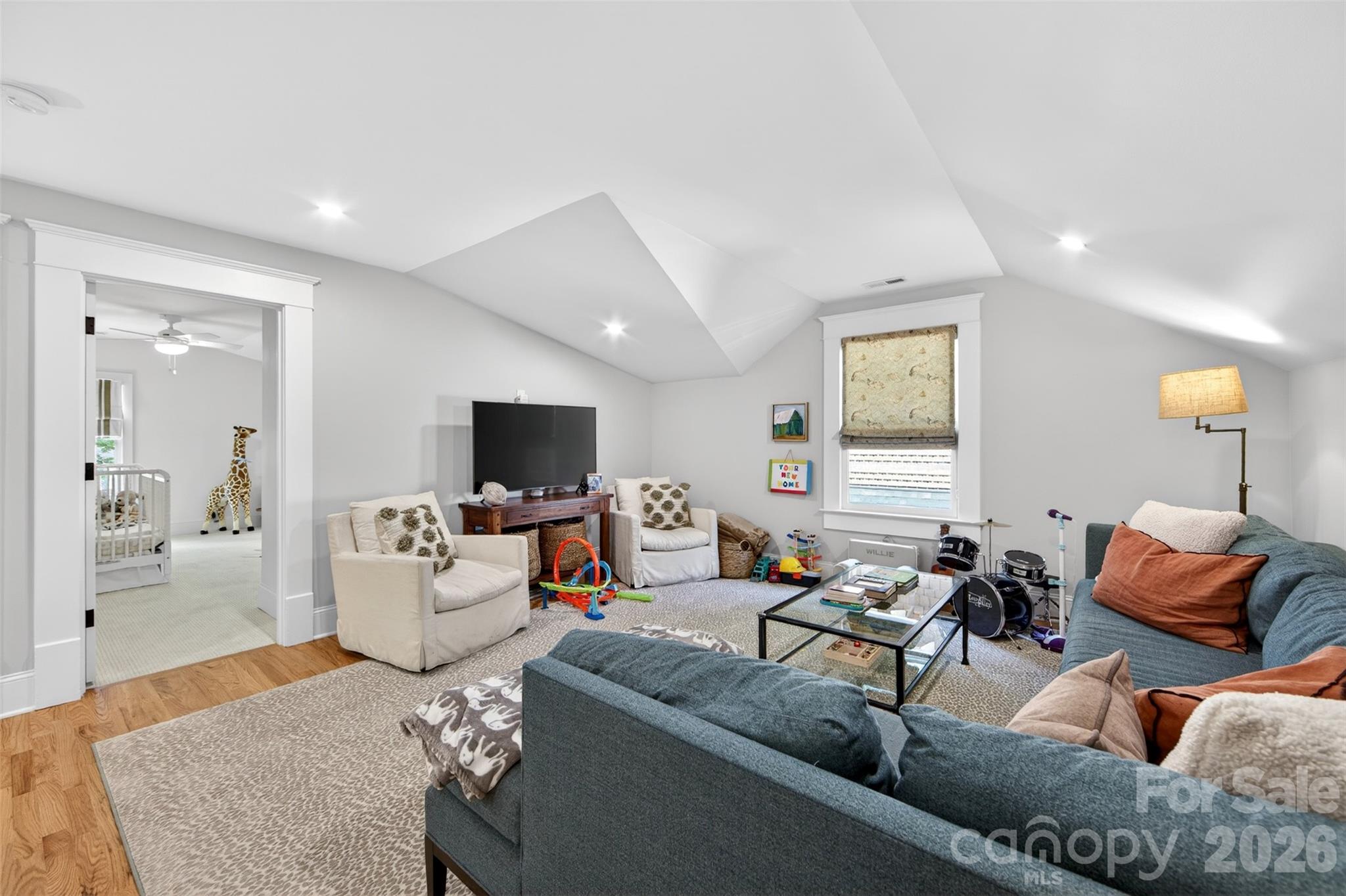 828 E Worthington Avenue — Charlotte