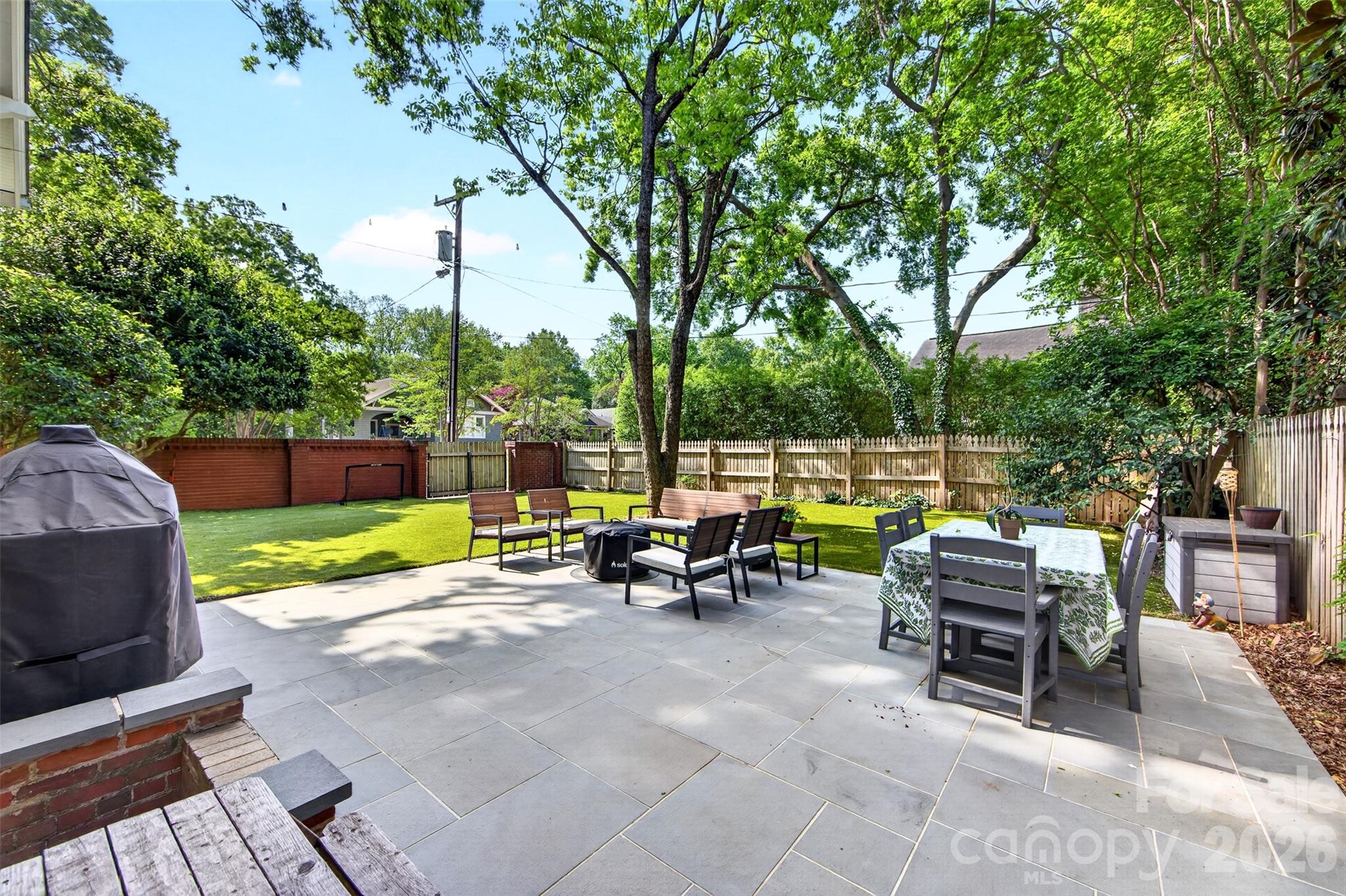 828 E Worthington Avenue — Charlotte