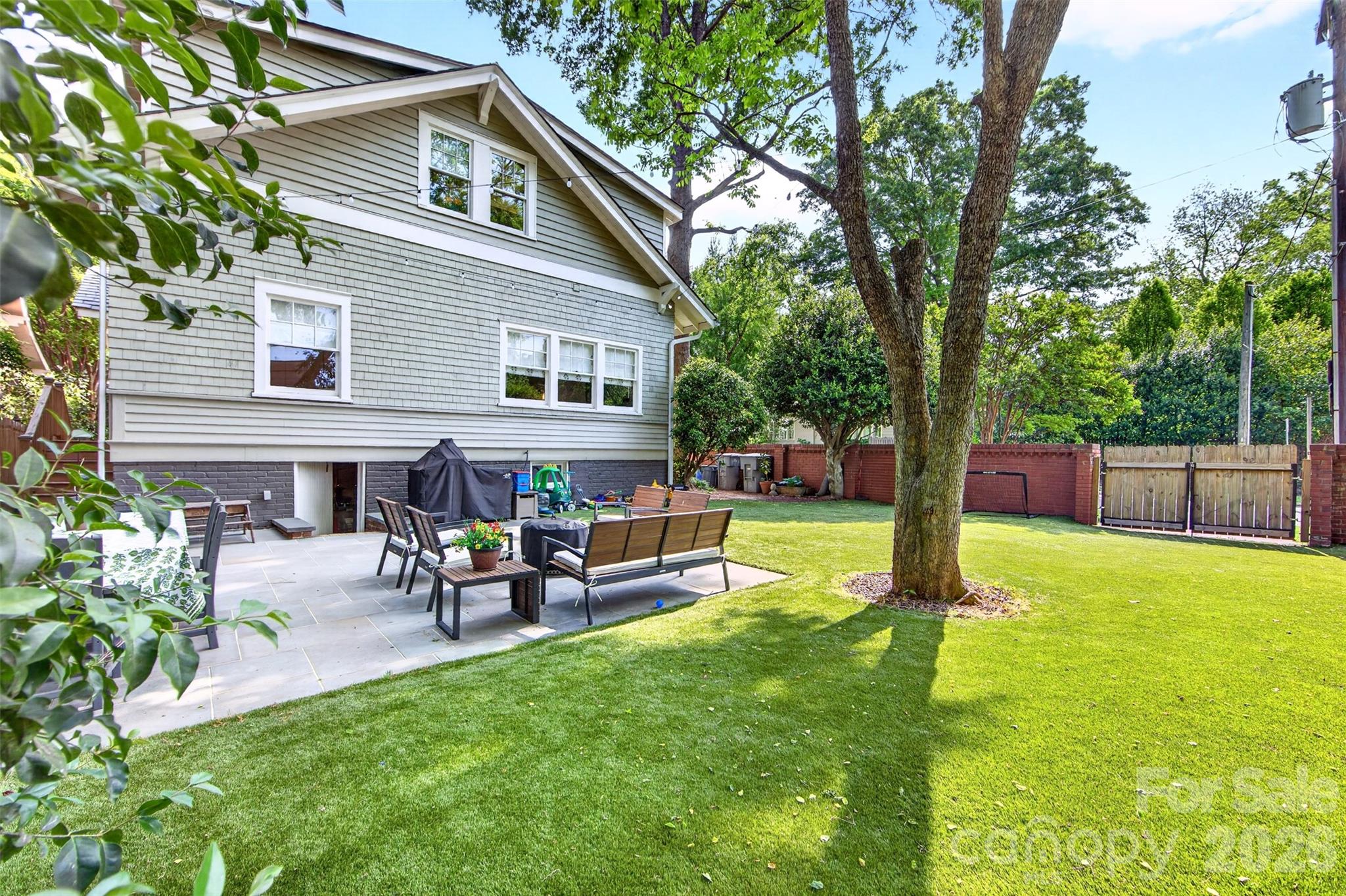 828 E Worthington Avenue — Charlotte