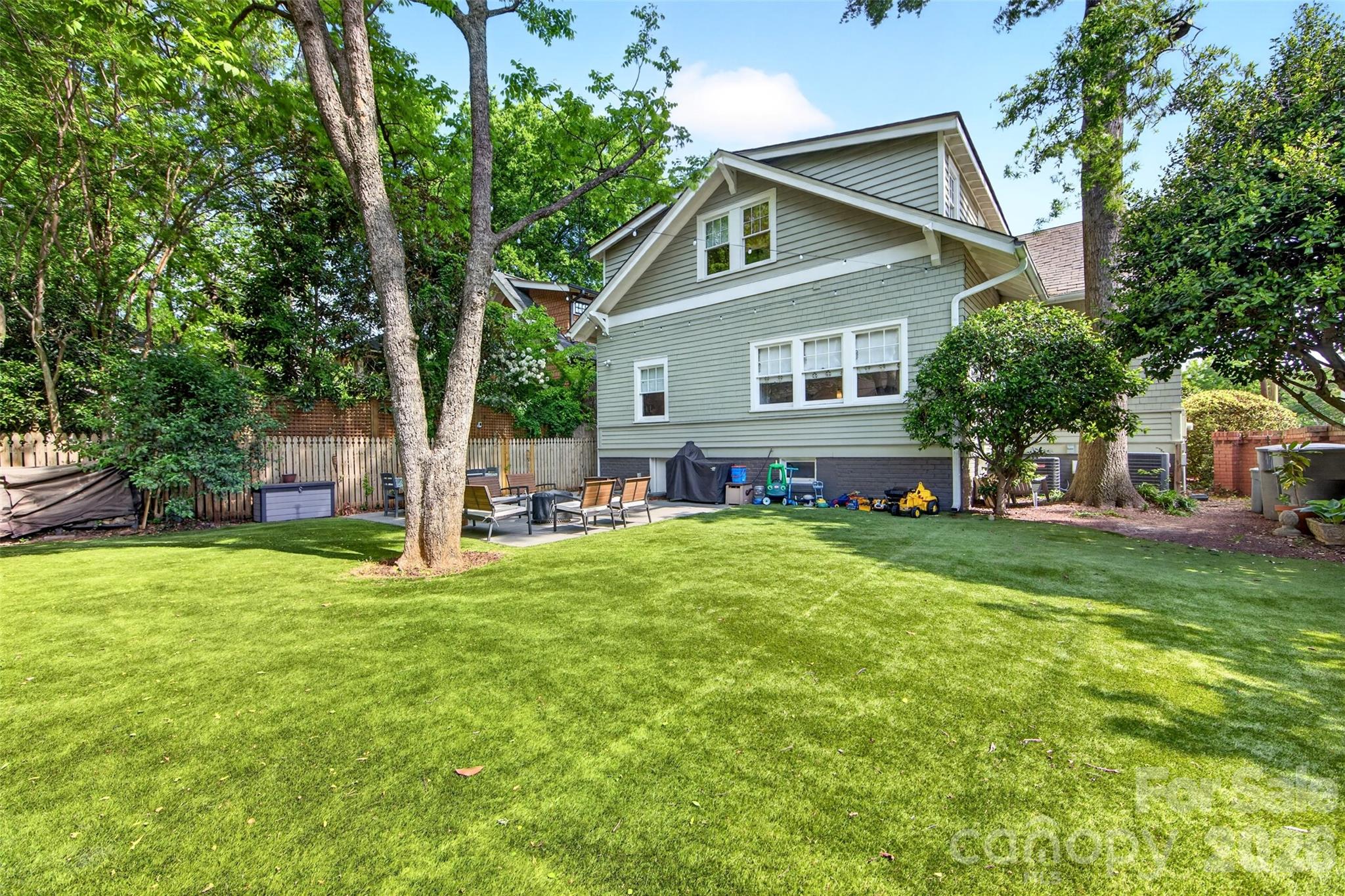 828 E Worthington Avenue — Charlotte