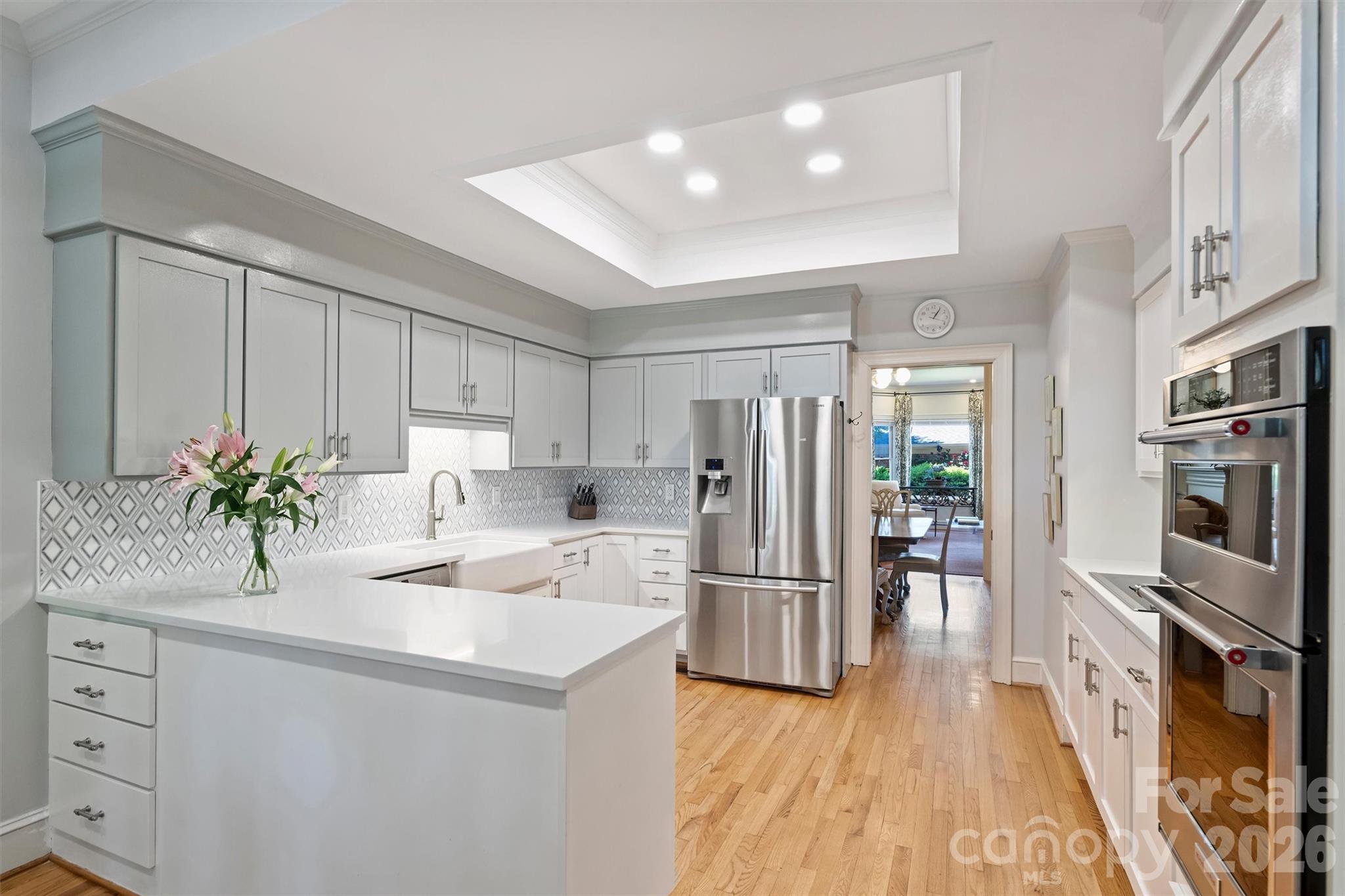 2320 Selwyn Avenue — Charlotte
