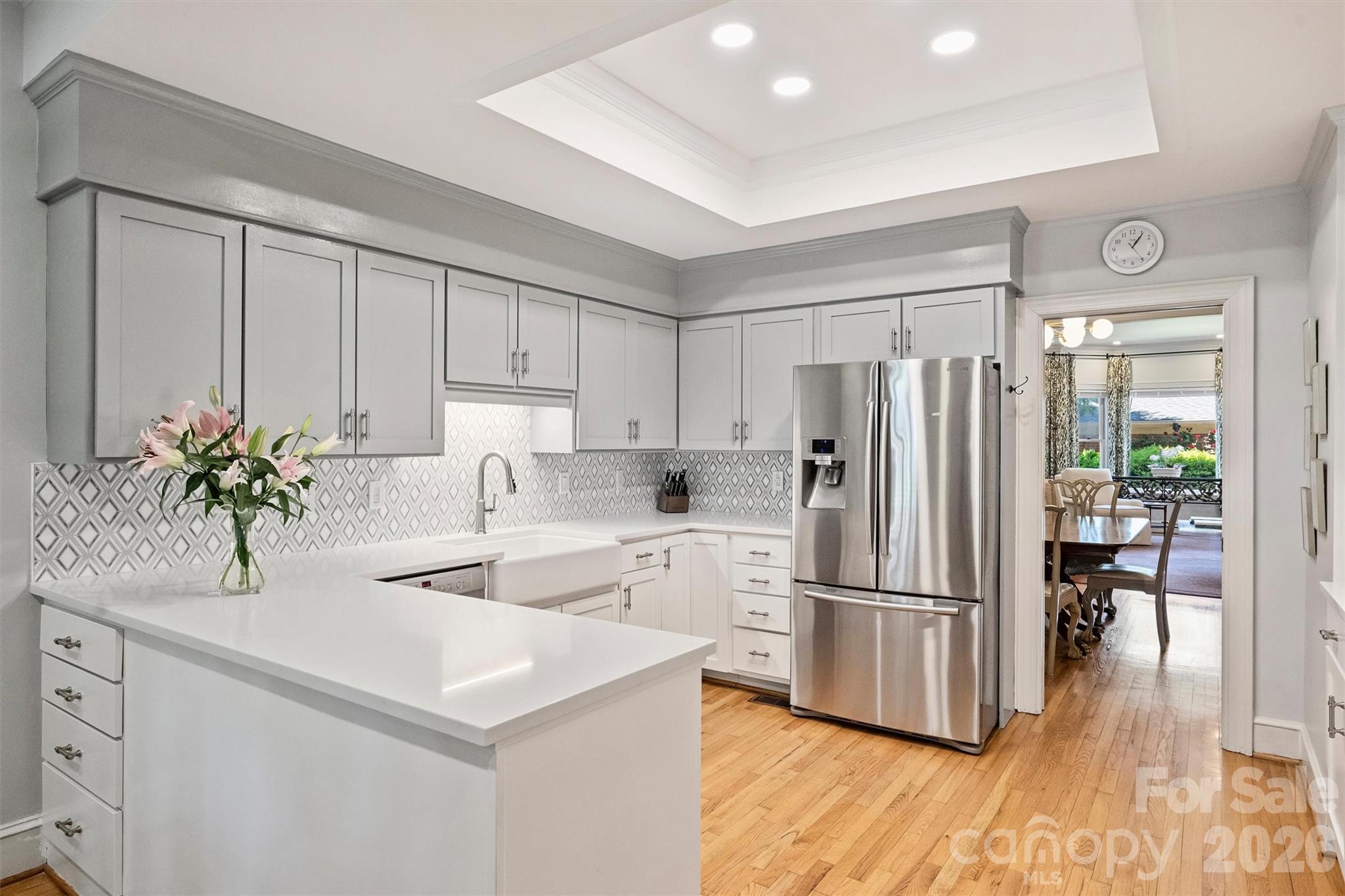 2320 Selwyn Avenue — Charlotte