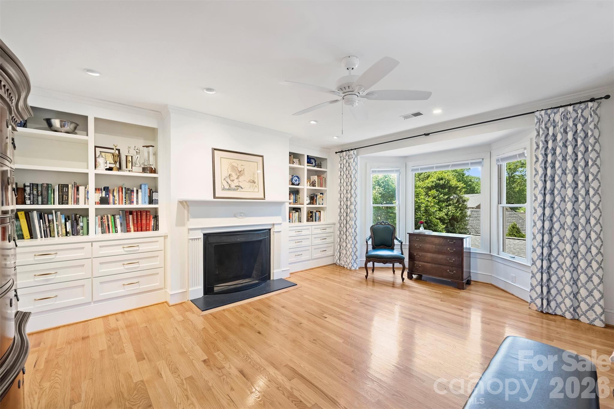2320 Selwyn Avenue — Charlotte